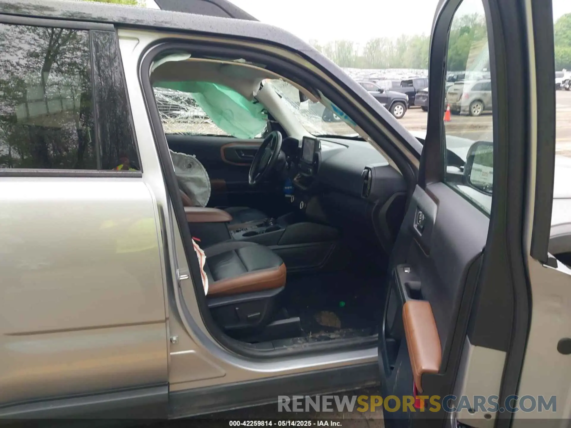 5 Photograph of a damaged car 3FMCR9C62MRA37544 FORD BRONCO SPORT 2021