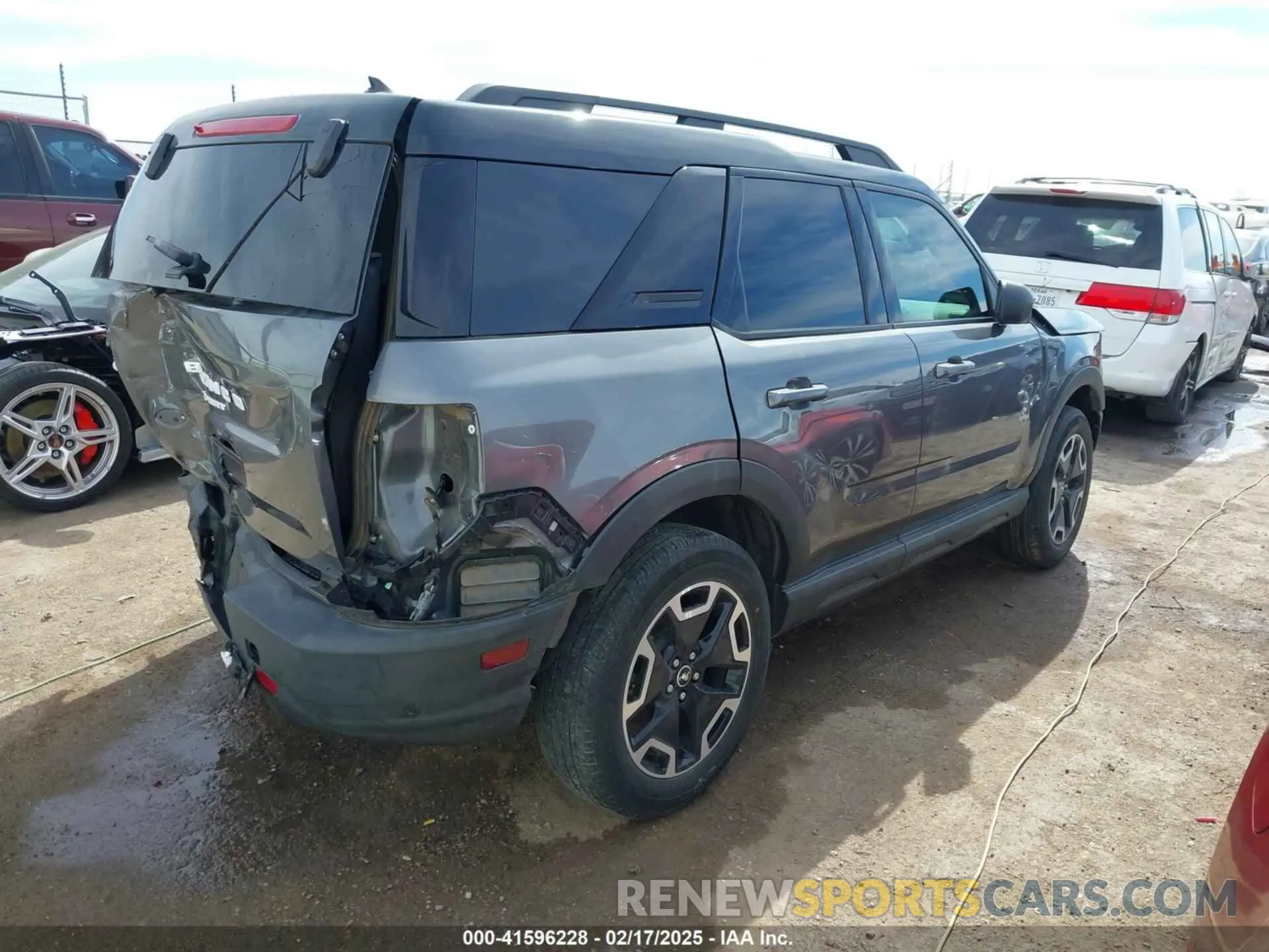 4 Photograph of a damaged car 3FMCR9C64MRB14236 FORD BRONCO SPORT 2021
