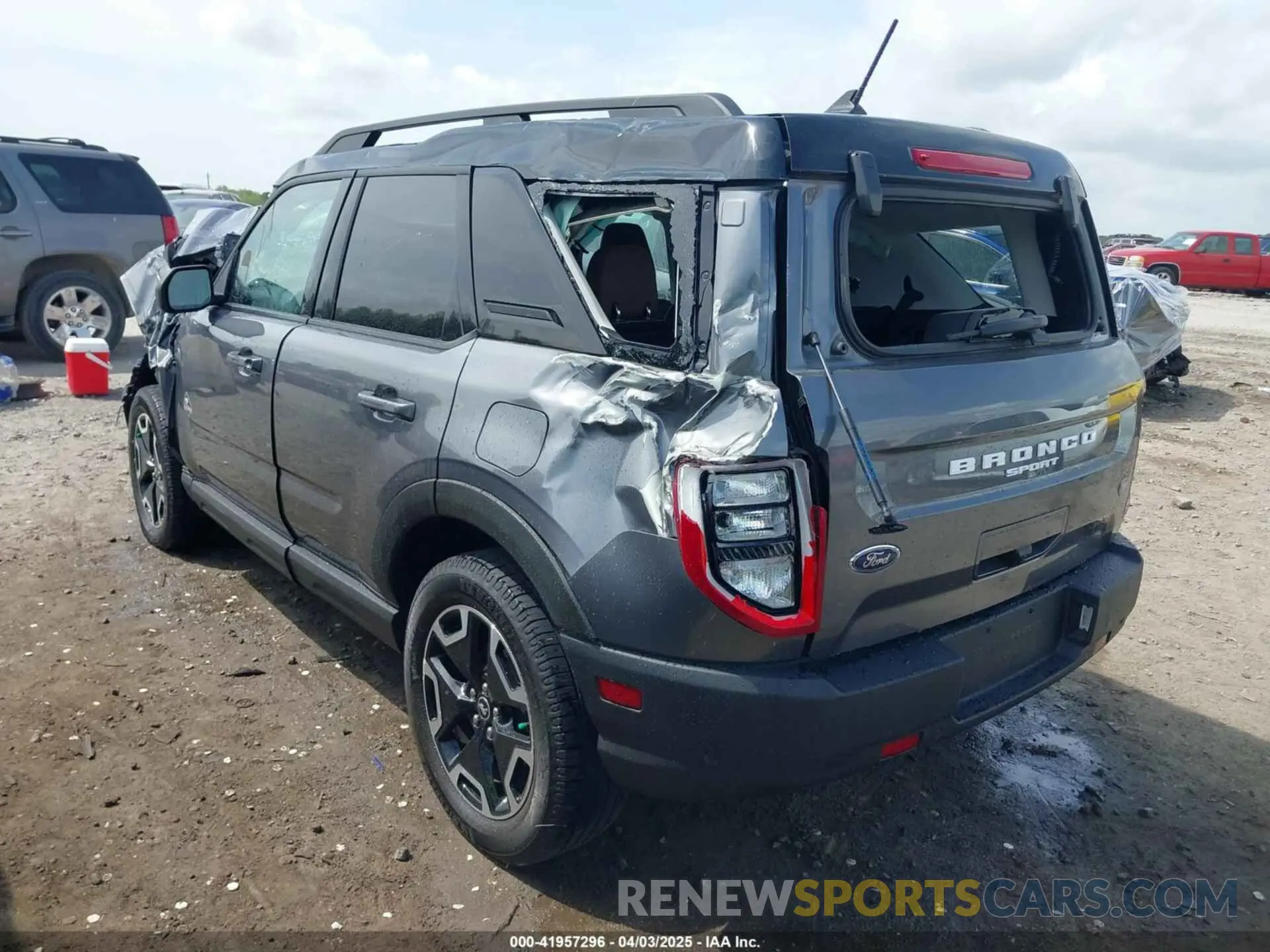 3 Photograph of a damaged car 3FMCR9C65MRA78864 FORD BRONCO SPORT 2021