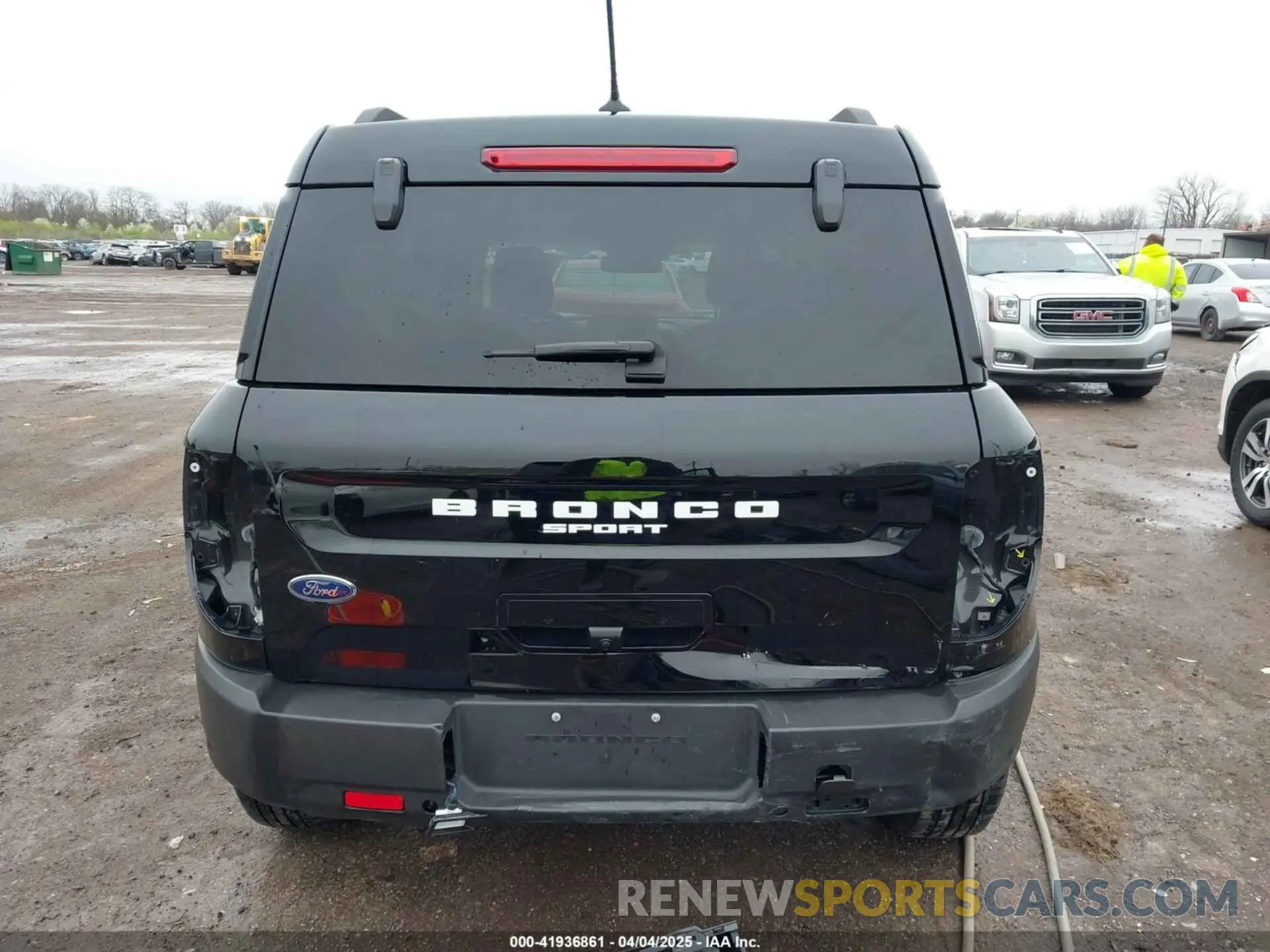17 Photograph of a damaged car 3FMCR9C65MRB31997 FORD BRONCO SPORT 2021