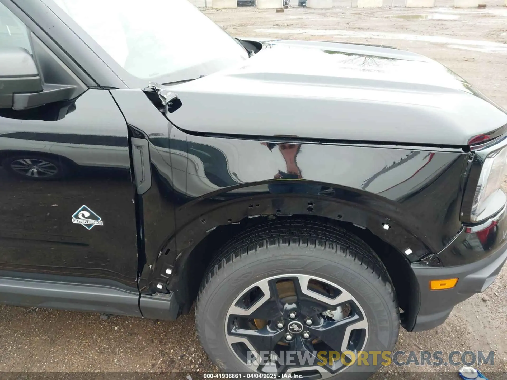18 Photograph of a damaged car 3FMCR9C65MRB31997 FORD BRONCO SPORT 2021