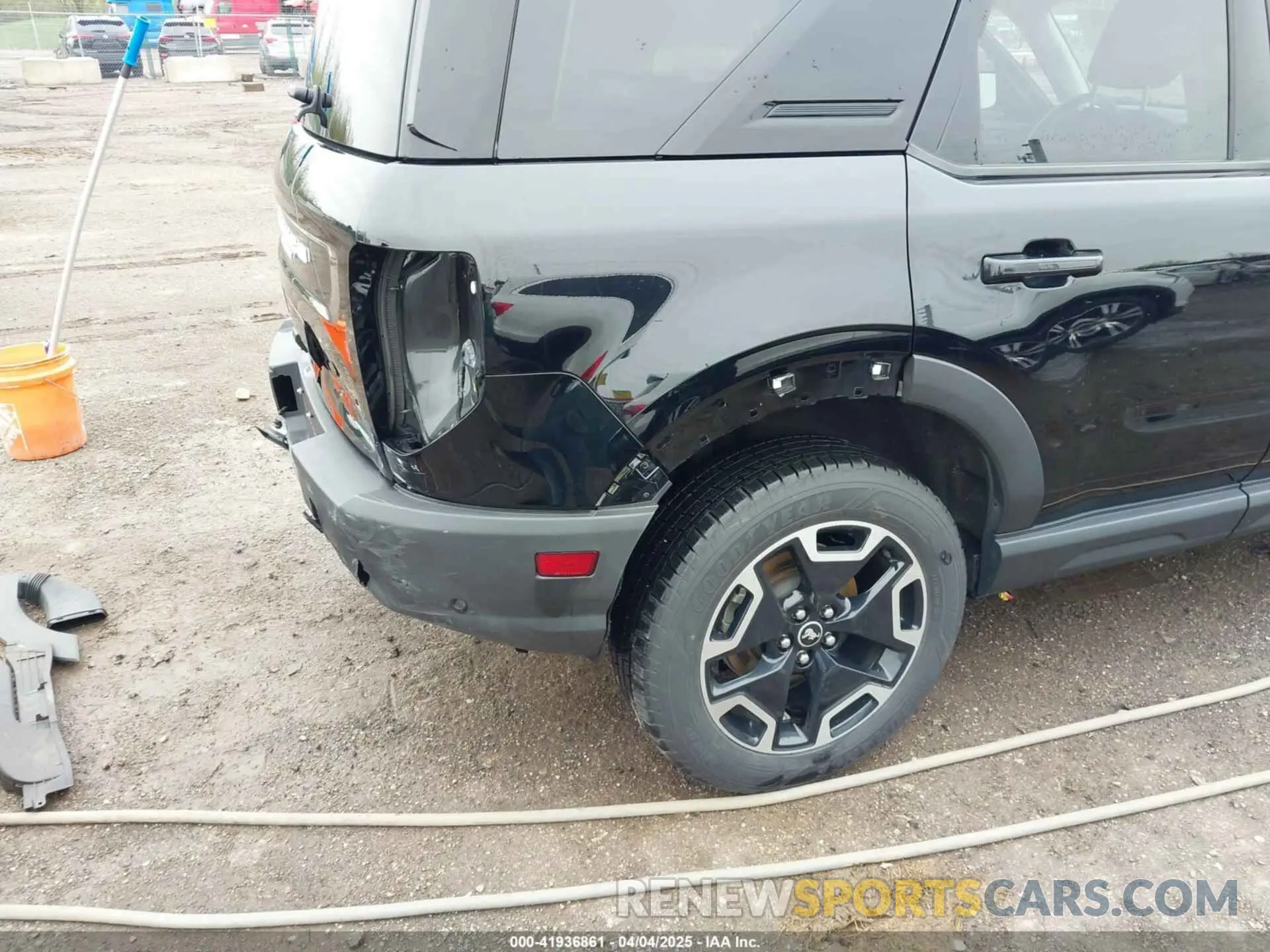 19 Photograph of a damaged car 3FMCR9C65MRB31997 FORD BRONCO SPORT 2021