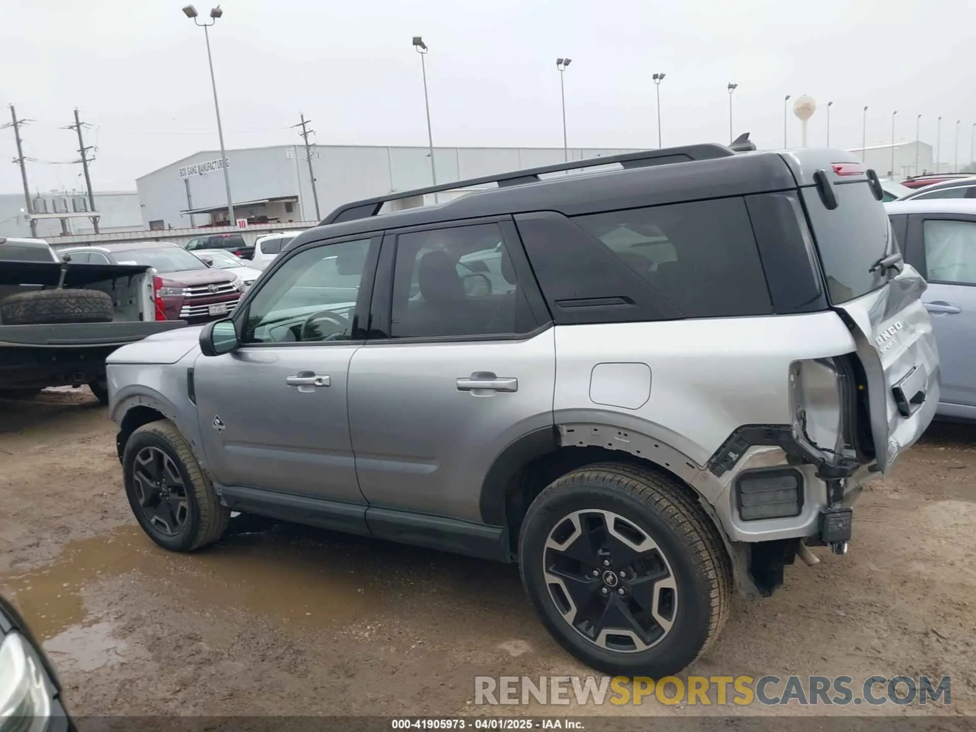 15 Photograph of a damaged car 3FMCR9C67MRA94581 FORD BRONCO SPORT 2021