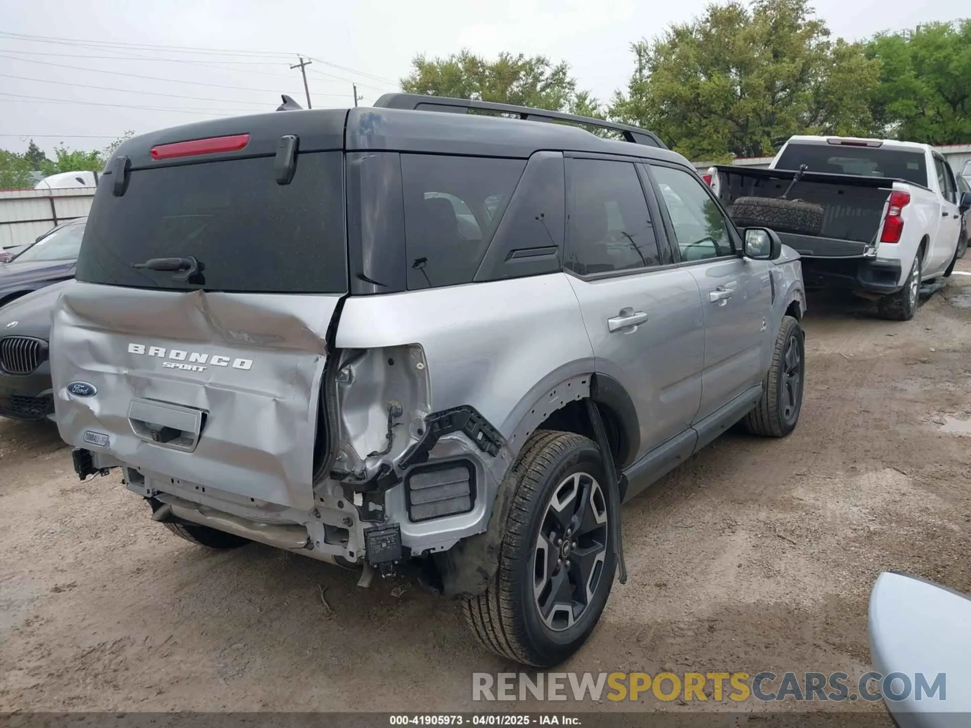 4 Photograph of a damaged car 3FMCR9C67MRA94581 FORD BRONCO SPORT 2021