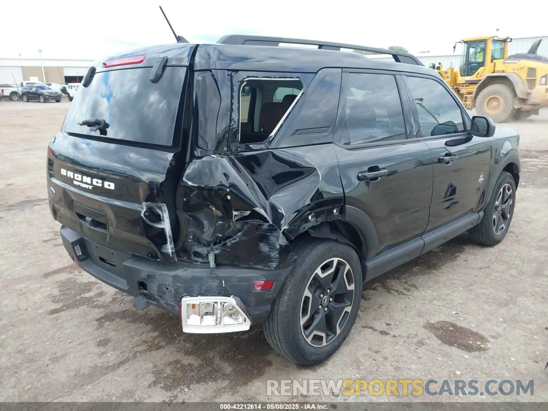 4 Photograph of a damaged car 3FMCR9C67MRB12688 FORD BRONCO SPORT 2021