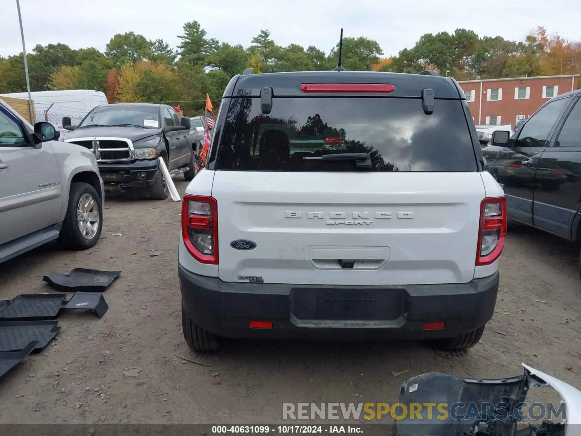 17 Photograph of a damaged car 3FMCR9C69MRA81900 FORD BRONCO SPORT 2021