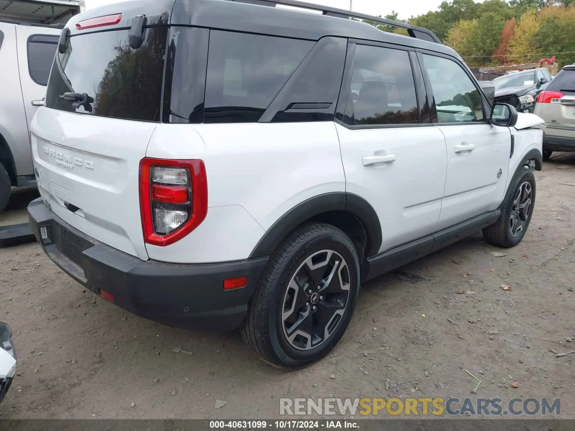 4 Photograph of a damaged car 3FMCR9C69MRA81900 FORD BRONCO SPORT 2021