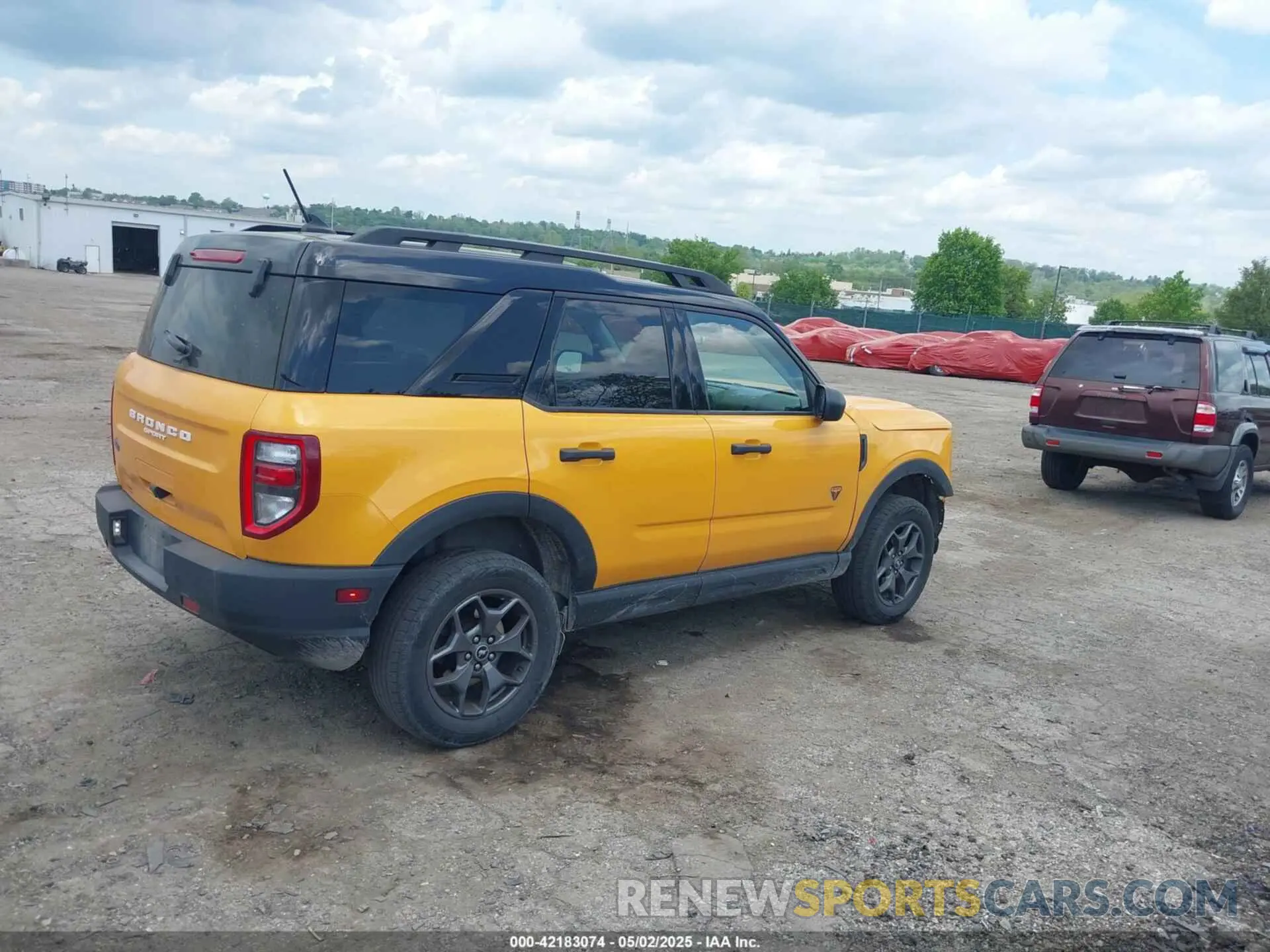 4 Photograph of a damaged car 3FMCR9D90MRA33940 FORD BRONCO SPORT 2021