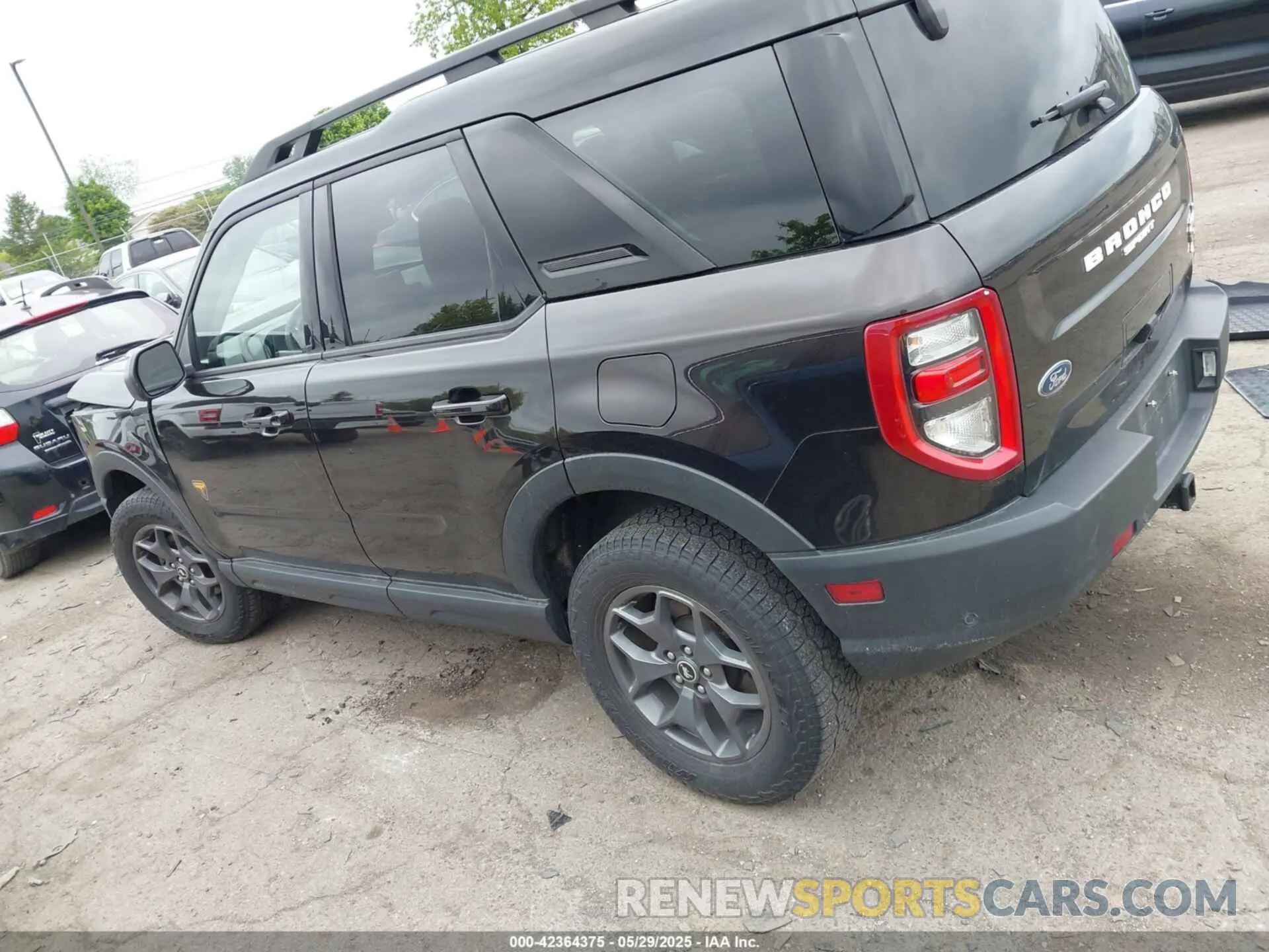 14 Photograph of a damaged car 3FMCR9D91MRA38807 FORD BRONCO SPORT 2021