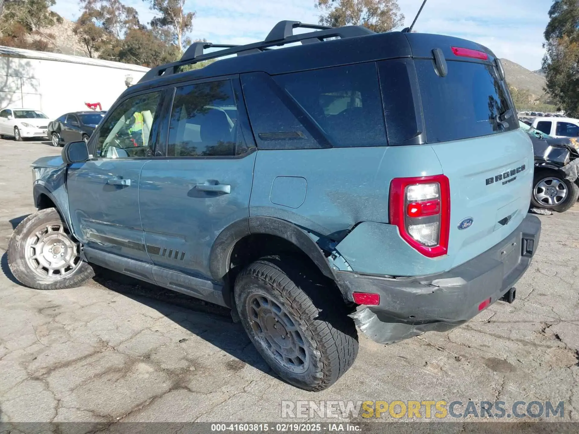 3 Photograph of a damaged car 3FMCR9F93MRA38756 FORD BRONCO SPORT 2021
