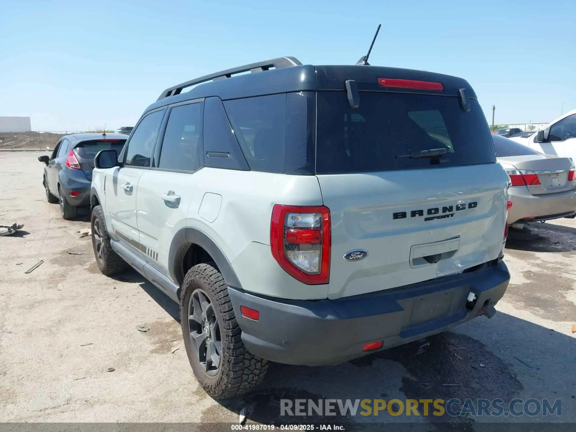 3 Photograph of a damaged car 3FMCR9F9XMRA13143 FORD BRONCO SPORT 2021