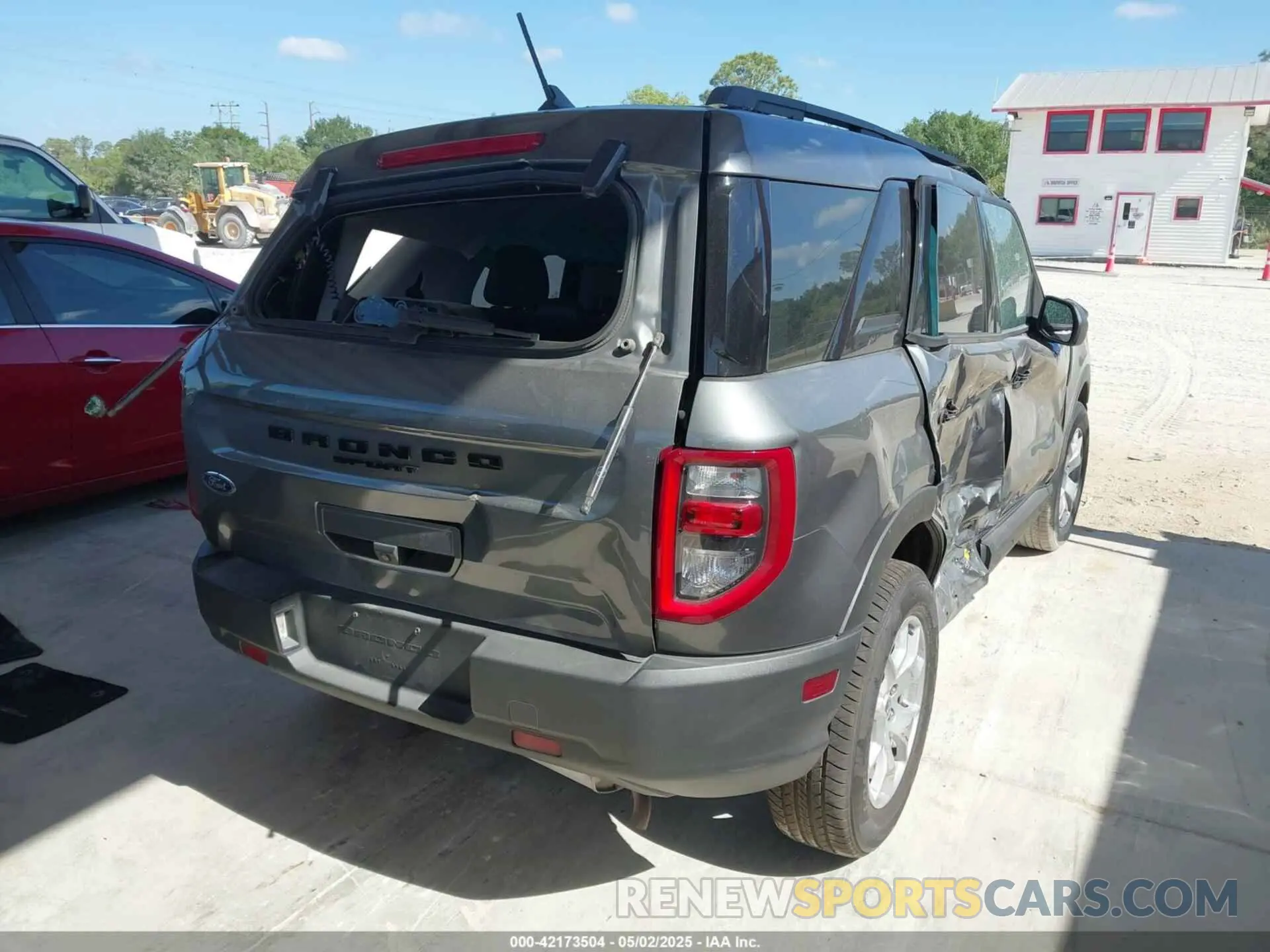 4 Photograph of a damaged car 3FMCR9A64NRD03604 FORD BRONCO SPORT 2022