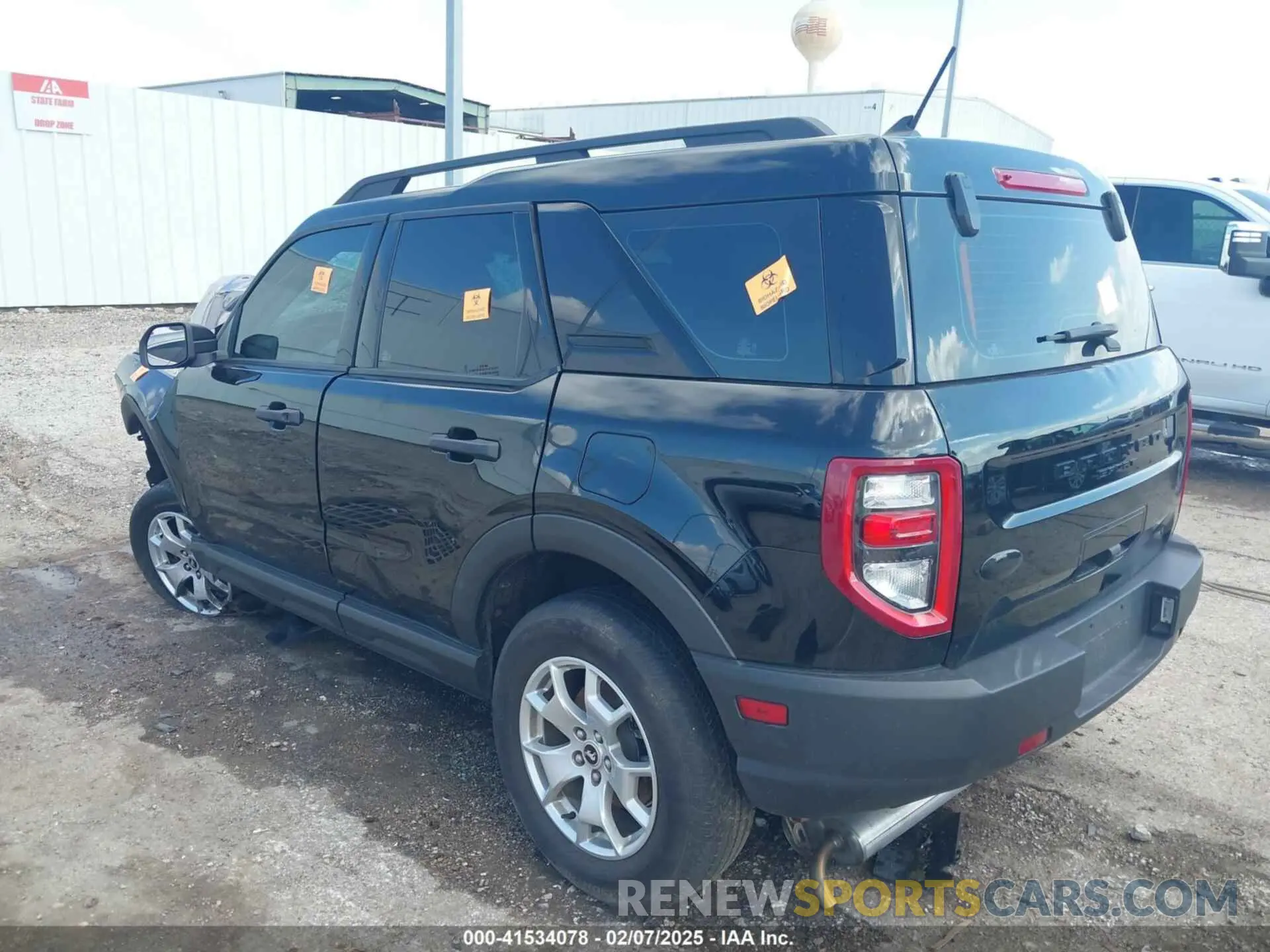 3 Photograph of a damaged car 3FMCR9A65NRE00293 FORD BRONCO SPORT 2022