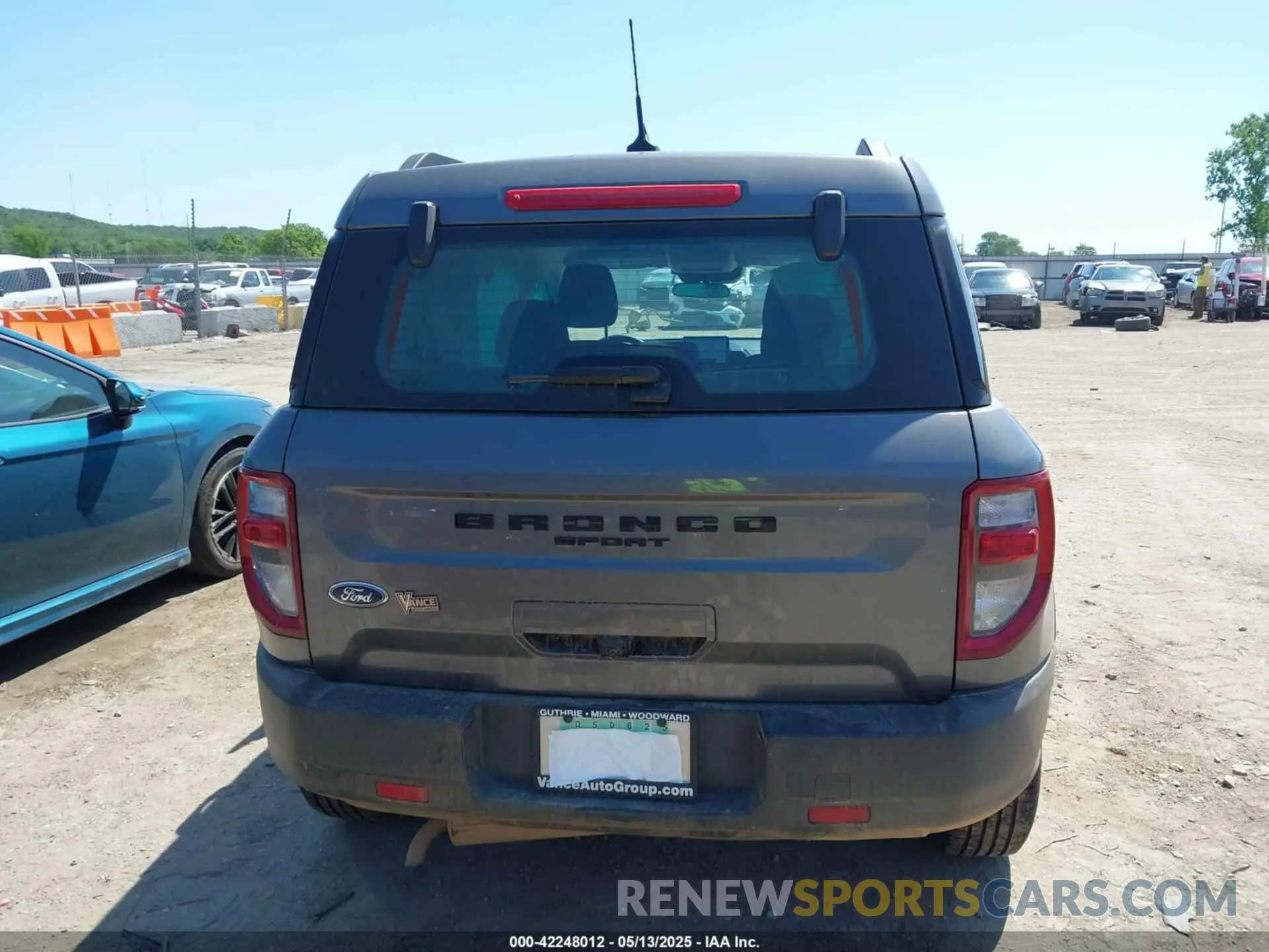 17 Photograph of a damaged car 3FMCR9A6XNRD81059 FORD BRONCO SPORT 2022