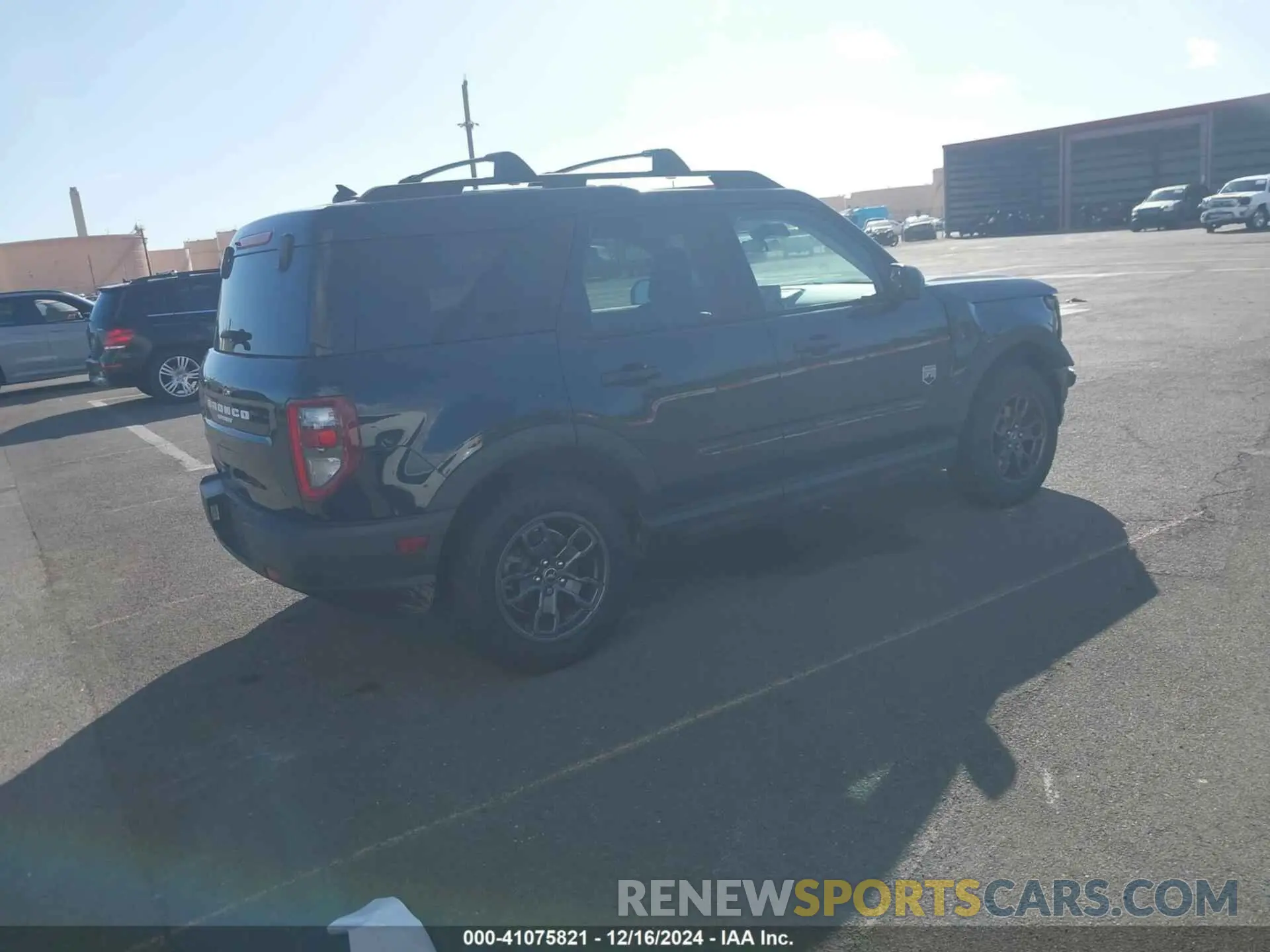4 Photograph of a damaged car 3FMCR9B60NRD43788 FORD BRONCO SPORT 2022