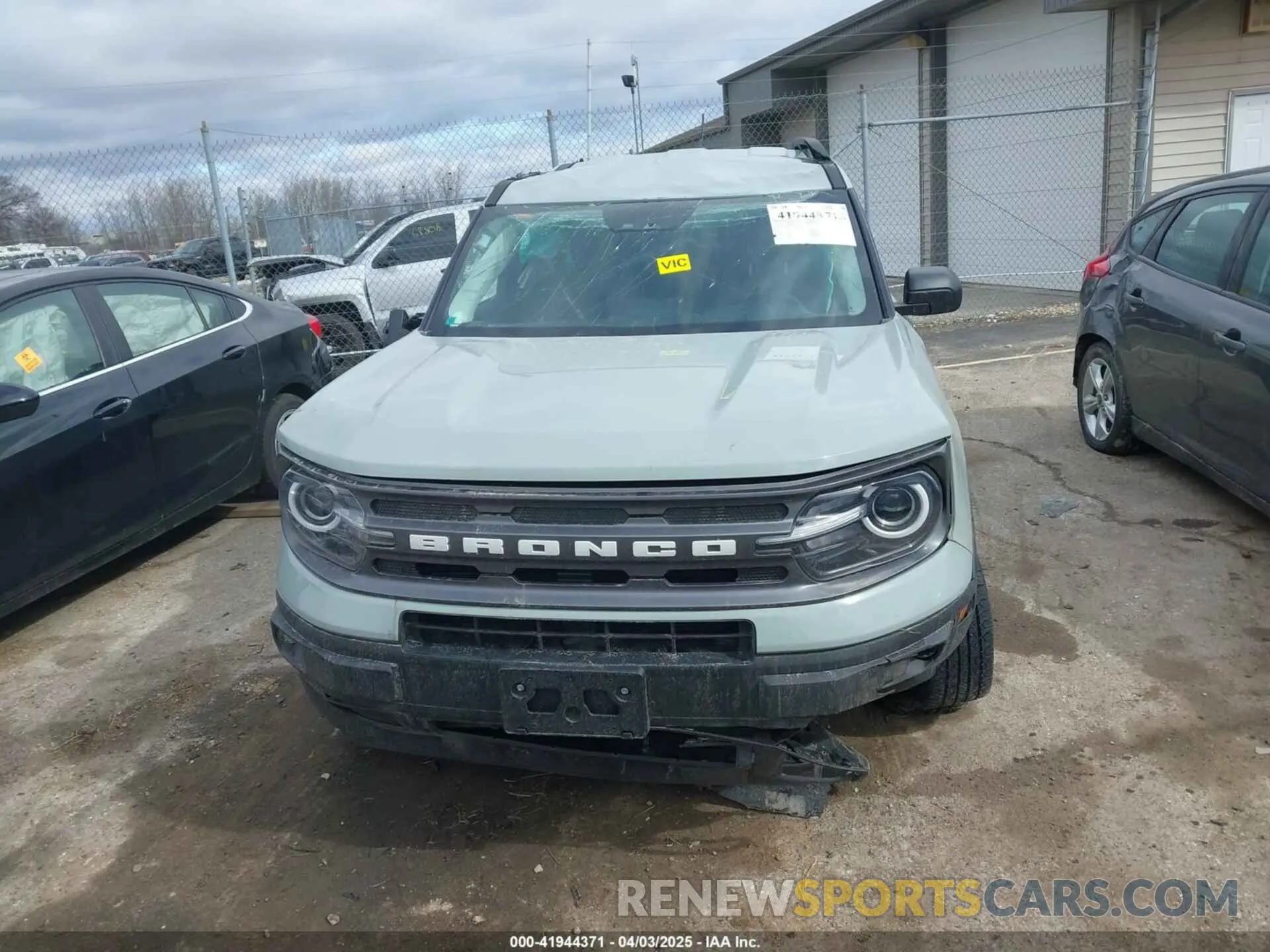 11 Photograph of a damaged car 3FMCR9B60NRD92716 FORD BRONCO SPORT 2022