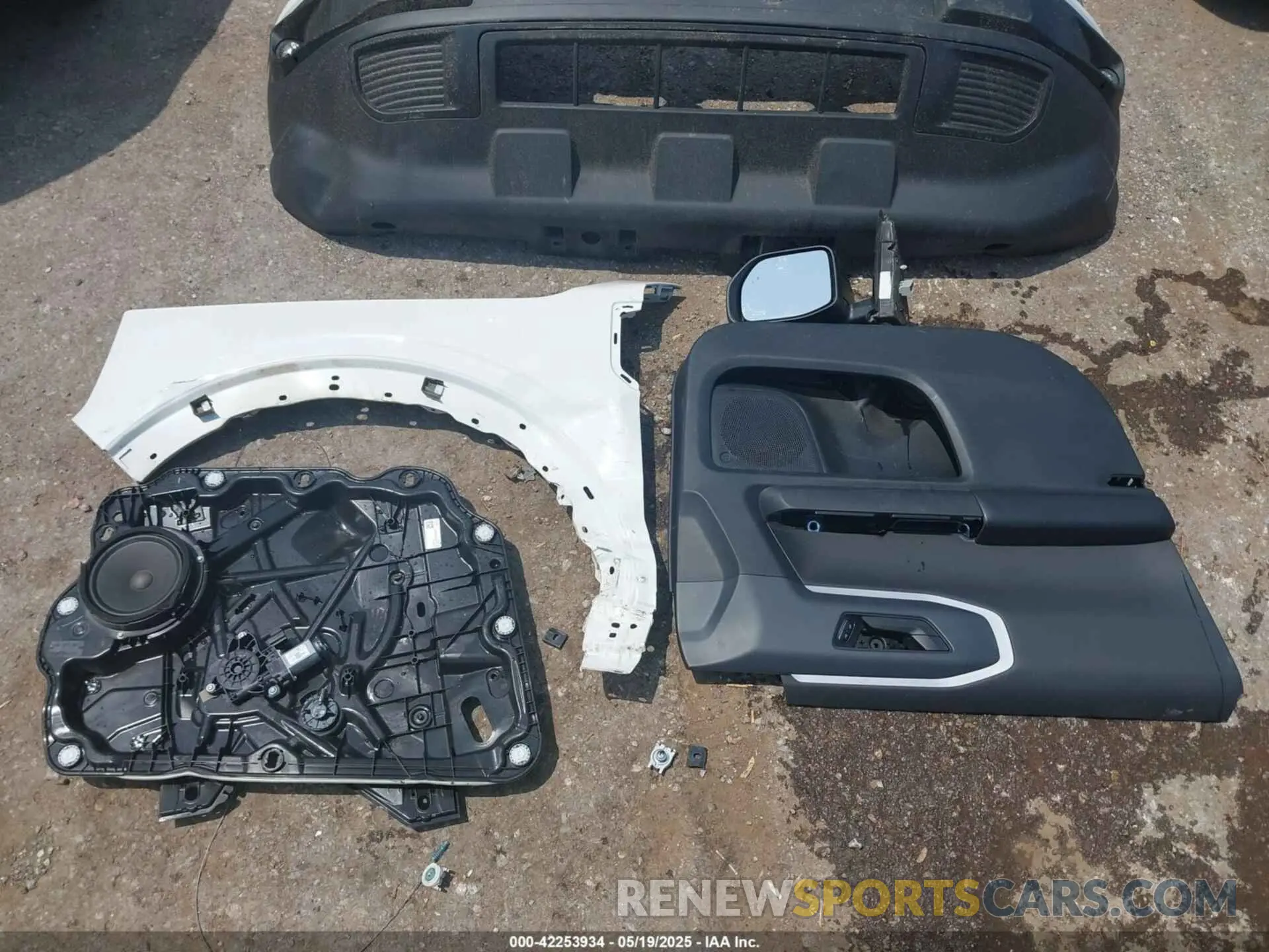 12 Photograph of a damaged car 3FMCR9B60NRE09790 FORD BRONCO SPORT 2022