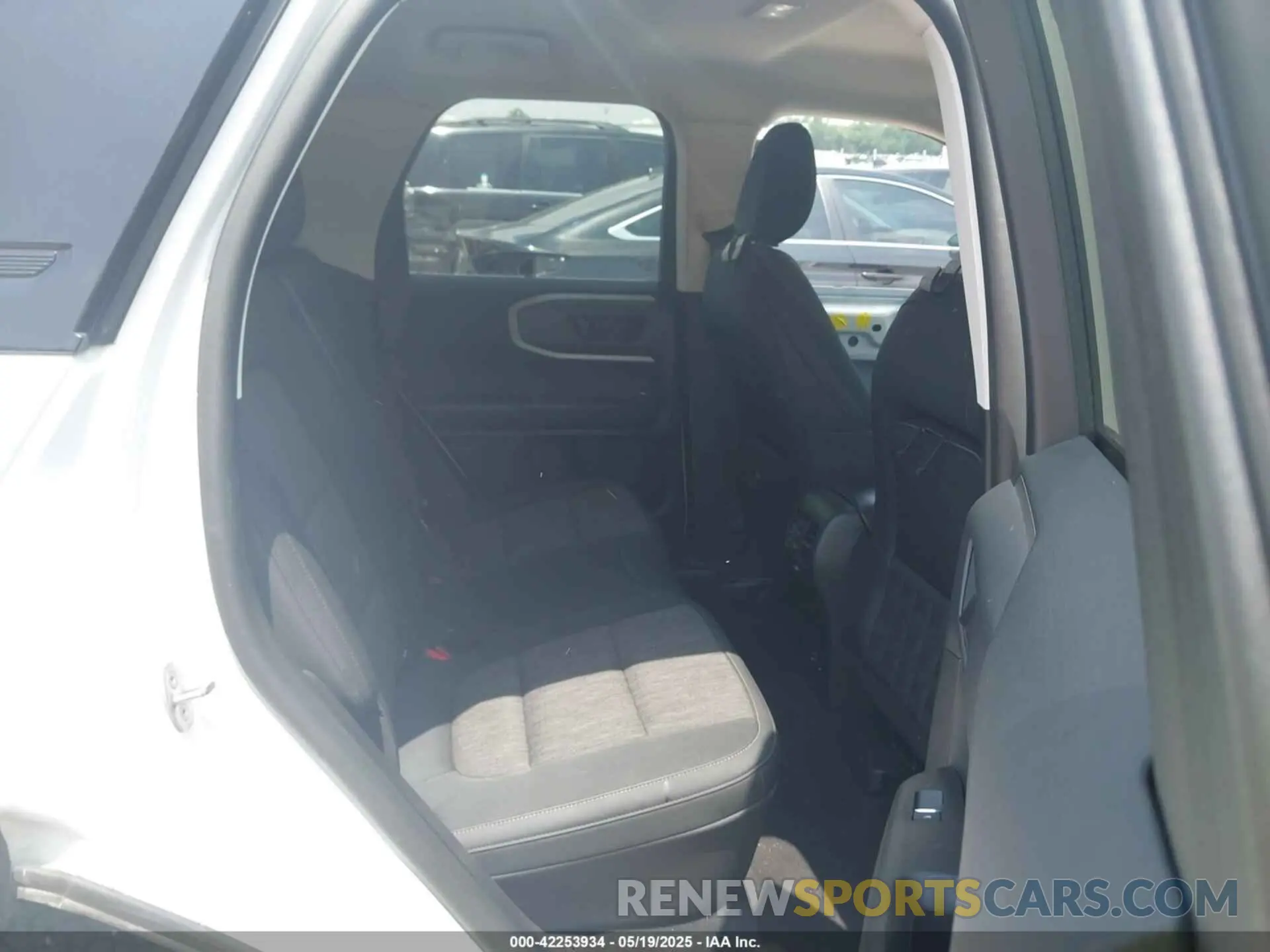 8 Photograph of a damaged car 3FMCR9B60NRE09790 FORD BRONCO SPORT 2022