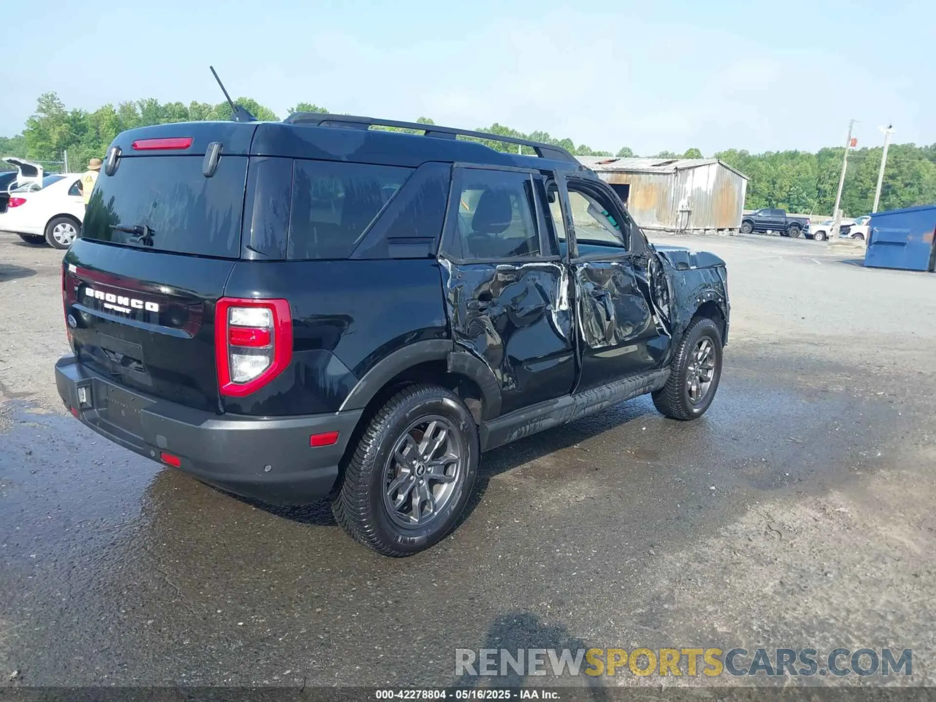 4 Photograph of a damaged car 3FMCR9B60NRE21101 FORD BRONCO SPORT 2022