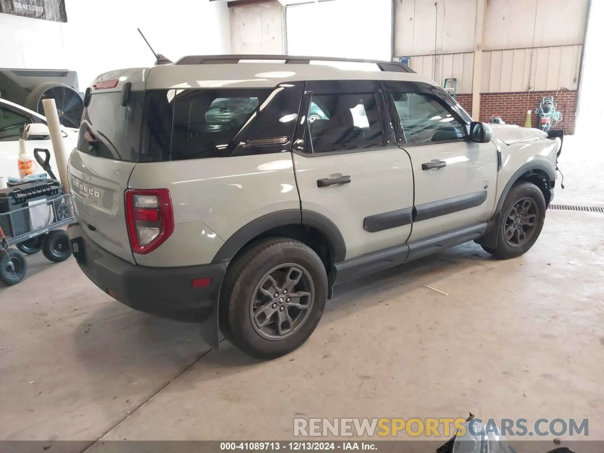 4 Photograph of a damaged car 3FMCR9B60NRE32986 FORD BRONCO SPORT 2022