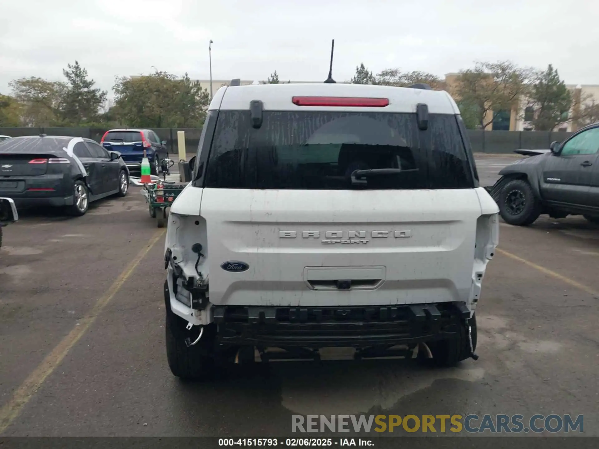 17 Photograph of a damaged car 3FMCR9B61NRD06121 FORD BRONCO SPORT 2022