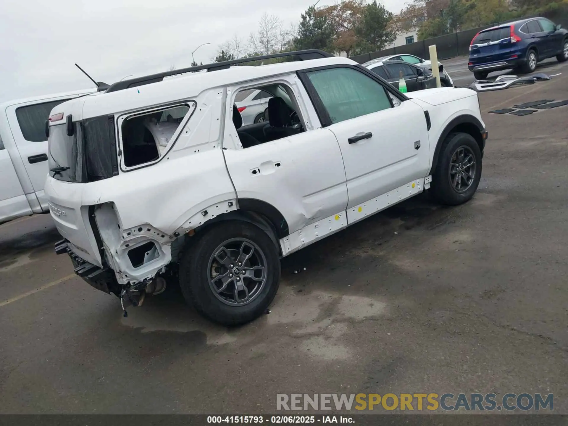 4 Photograph of a damaged car 3FMCR9B61NRD06121 FORD BRONCO SPORT 2022