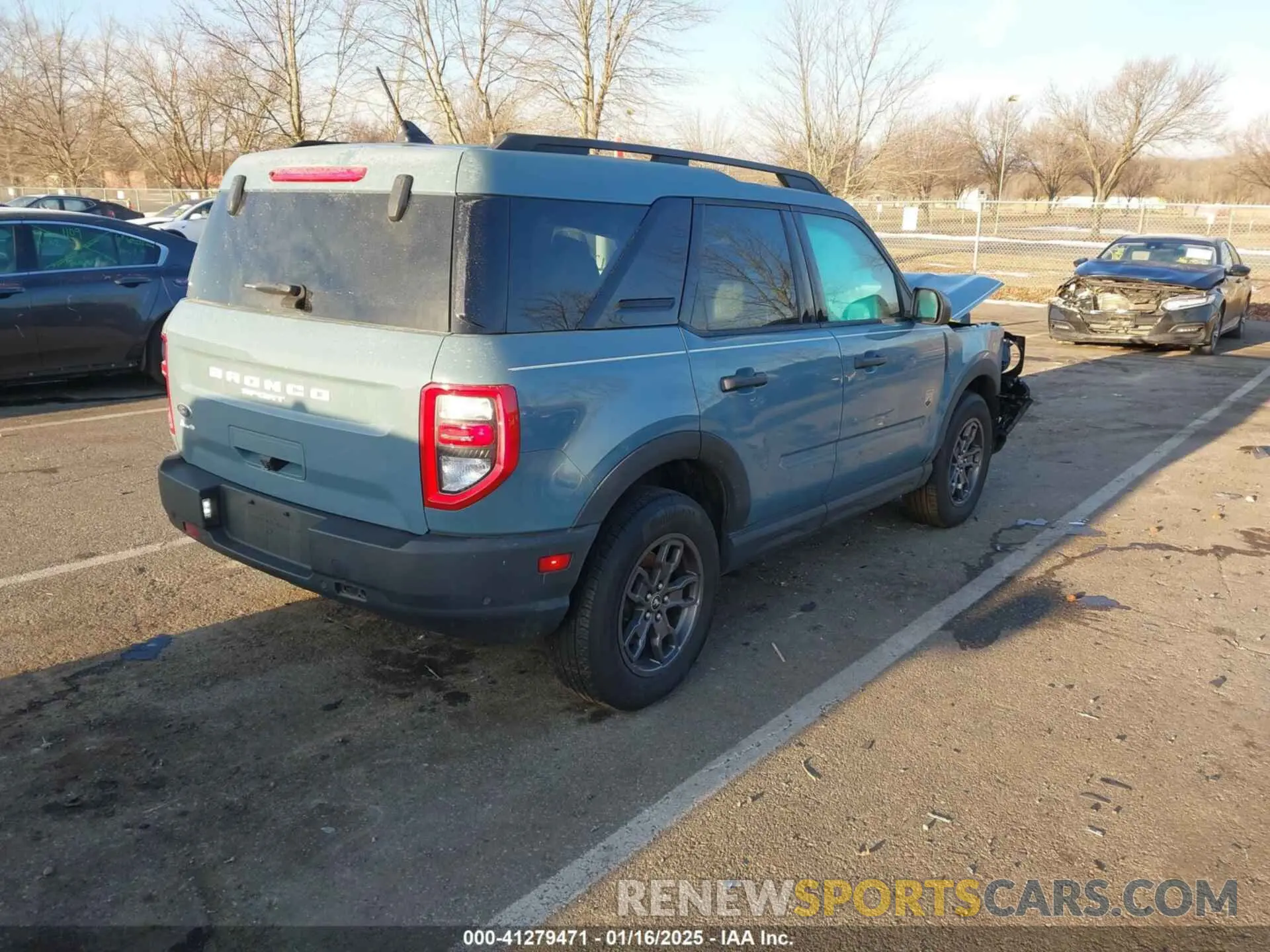 4 Photograph of a damaged car 3FMCR9B61NRD88481 FORD BRONCO SPORT 2022