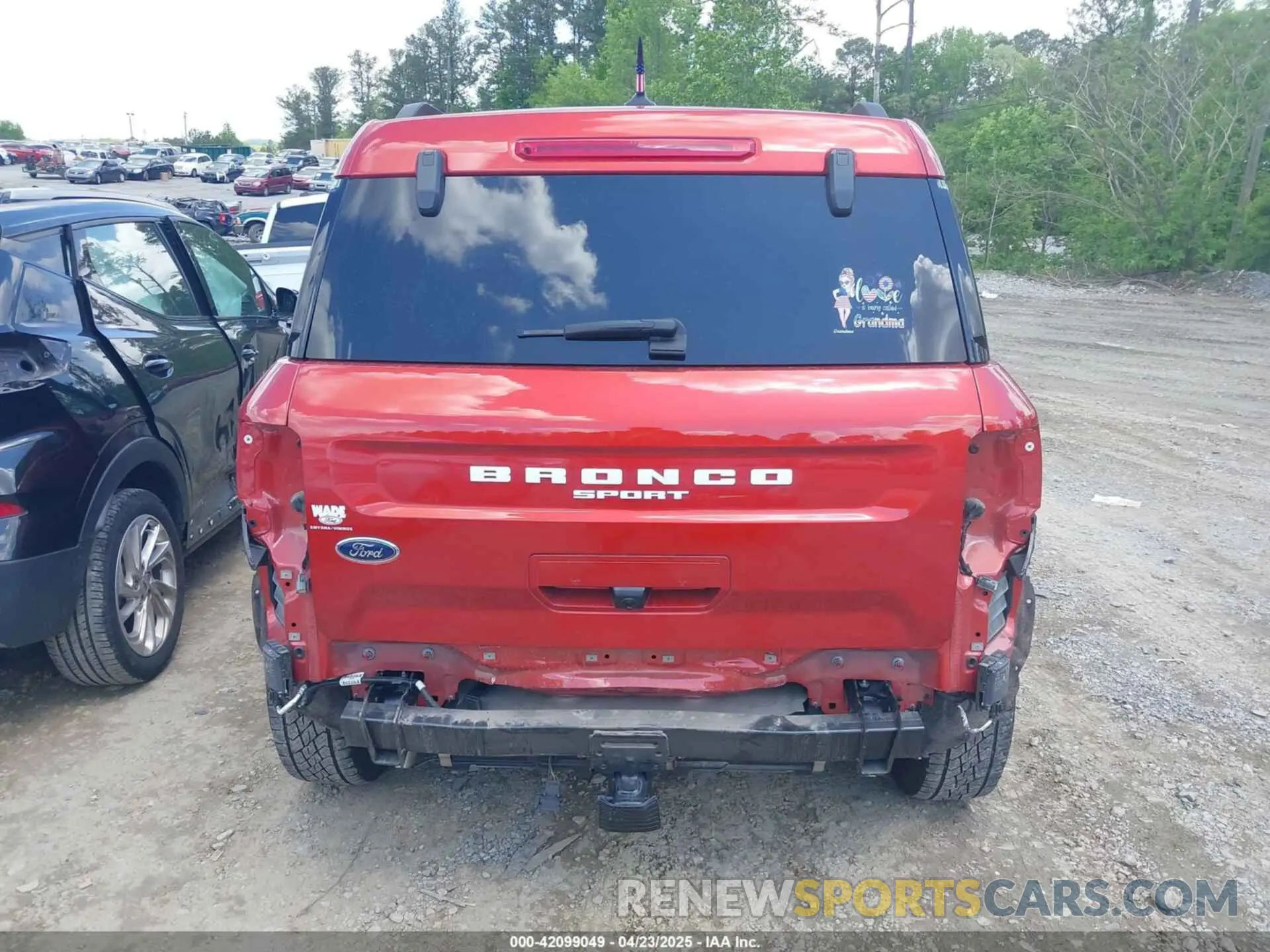 16 Photograph of a damaged car 3FMCR9B62NRE02789 FORD BRONCO SPORT 2022