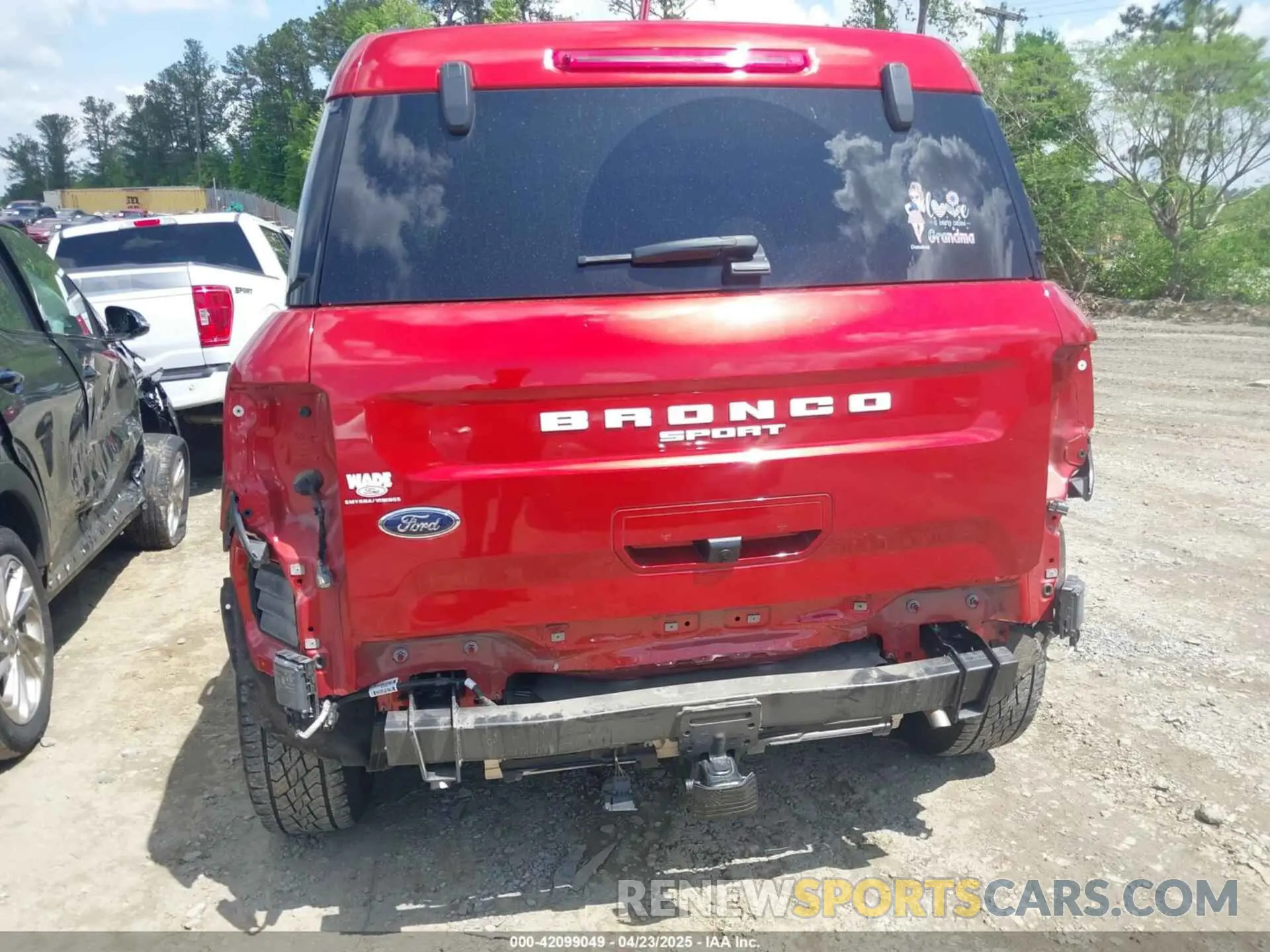 6 Photograph of a damaged car 3FMCR9B62NRE02789 FORD BRONCO SPORT 2022