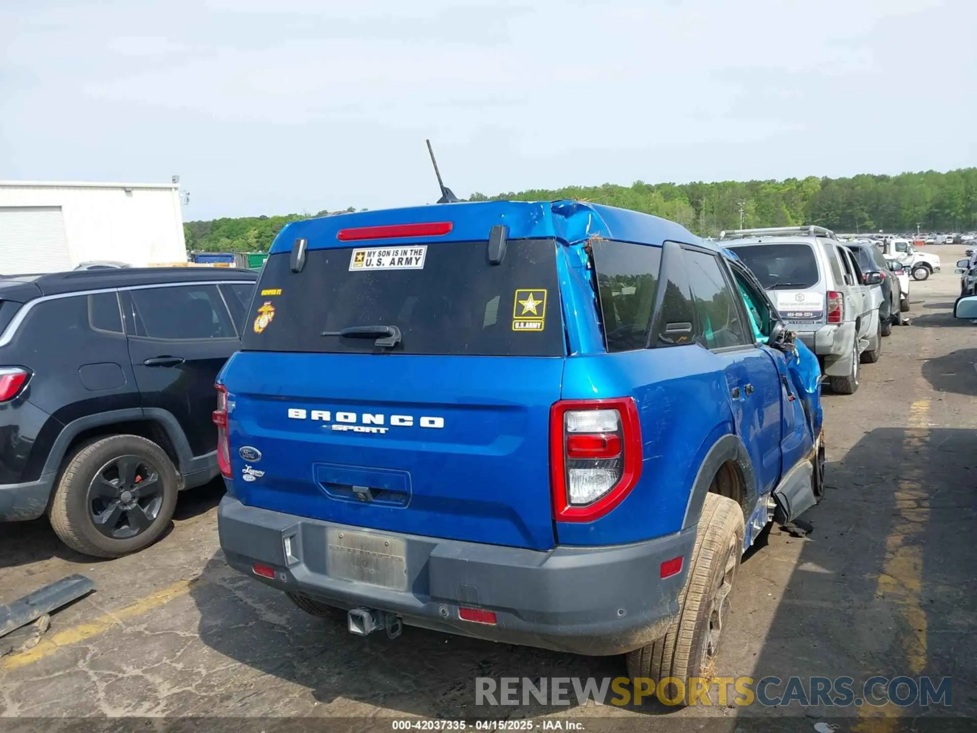 4 Photograph of a damaged car 3FMCR9B63NRD58754 FORD BRONCO SPORT 2022