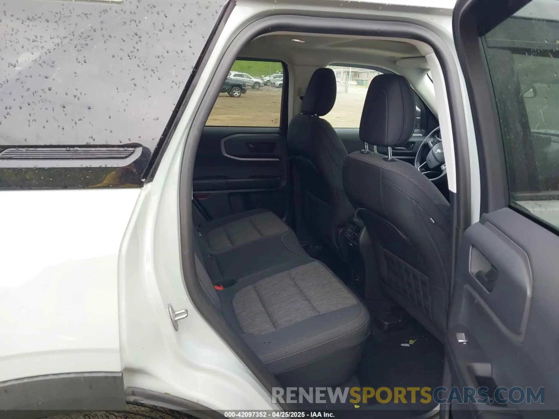 8 Photograph of a damaged car 3FMCR9B63NRD91706 FORD BRONCO SPORT 2022