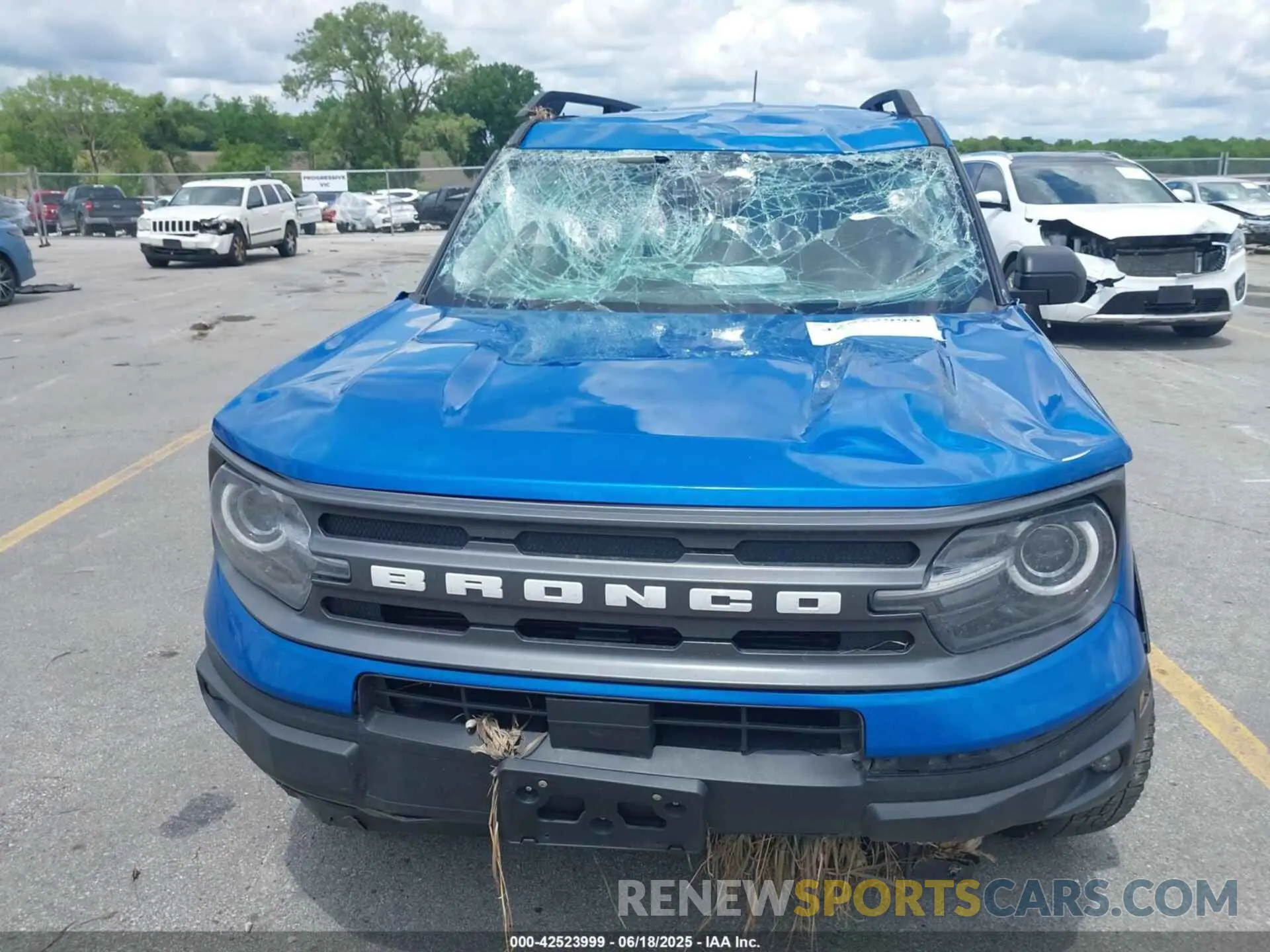 12 Photograph of a damaged car 3FMCR9B65NRD23469 FORD BRONCO SPORT 2022