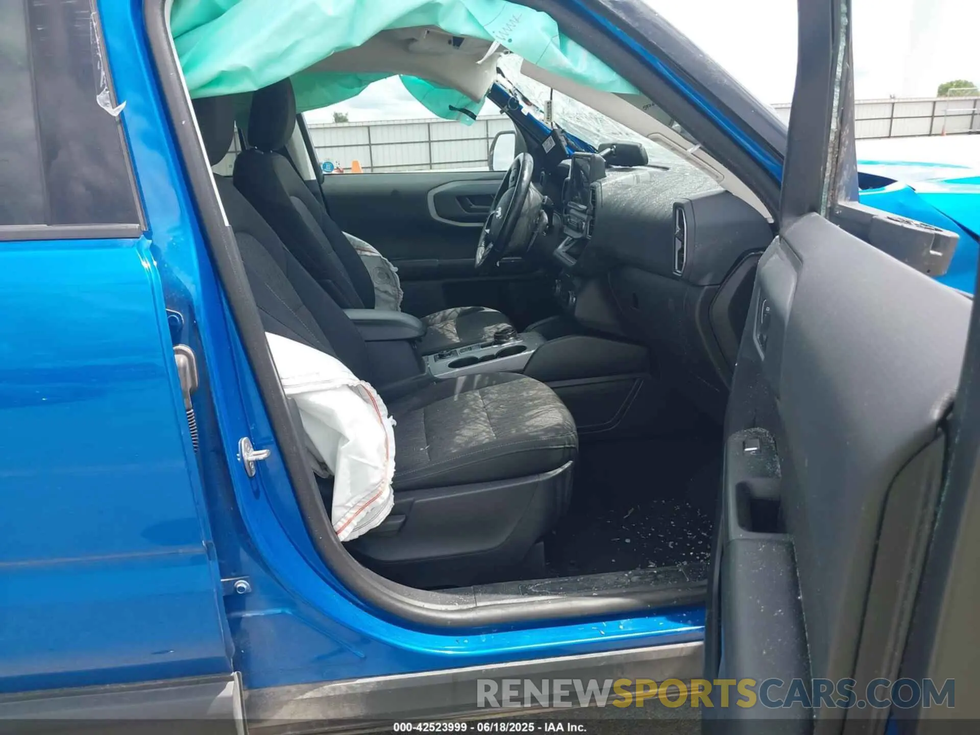 5 Photograph of a damaged car 3FMCR9B65NRD23469 FORD BRONCO SPORT 2022