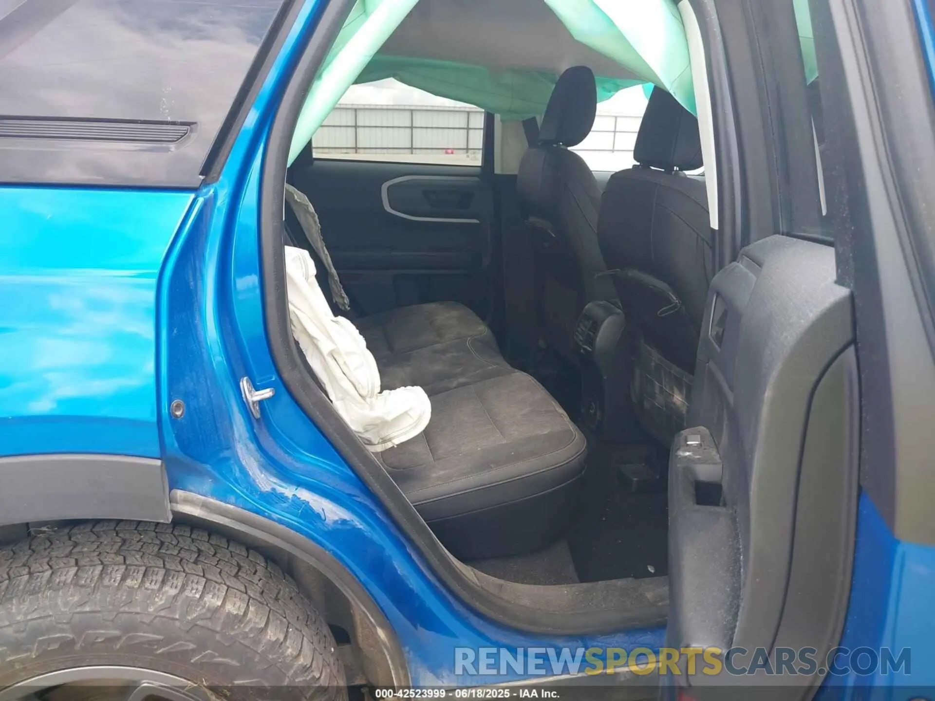 8 Photograph of a damaged car 3FMCR9B65NRD23469 FORD BRONCO SPORT 2022