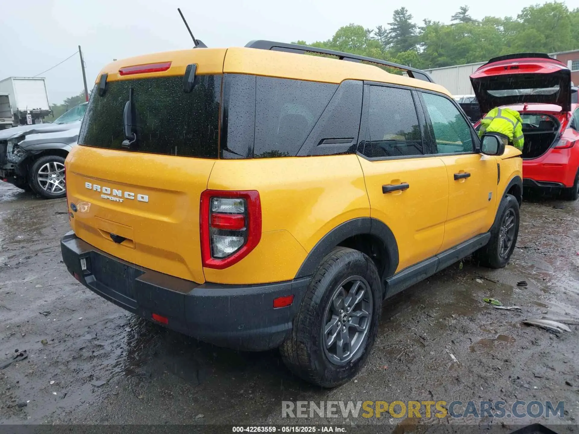 4 Photograph of a damaged car 3FMCR9B65NRD64930 FORD BRONCO SPORT 2022
