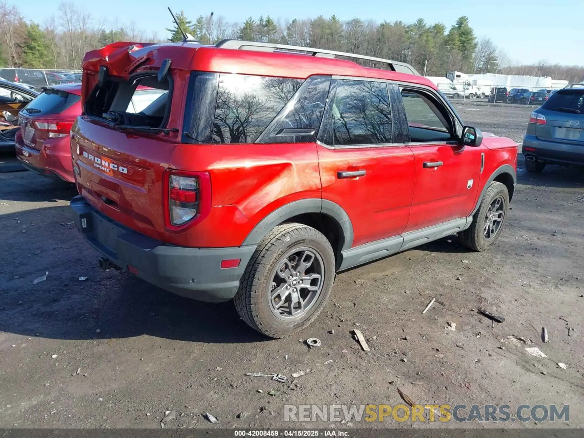 4 Photograph of a damaged car 3FMCR9B65NRE18601 FORD BRONCO SPORT 2022