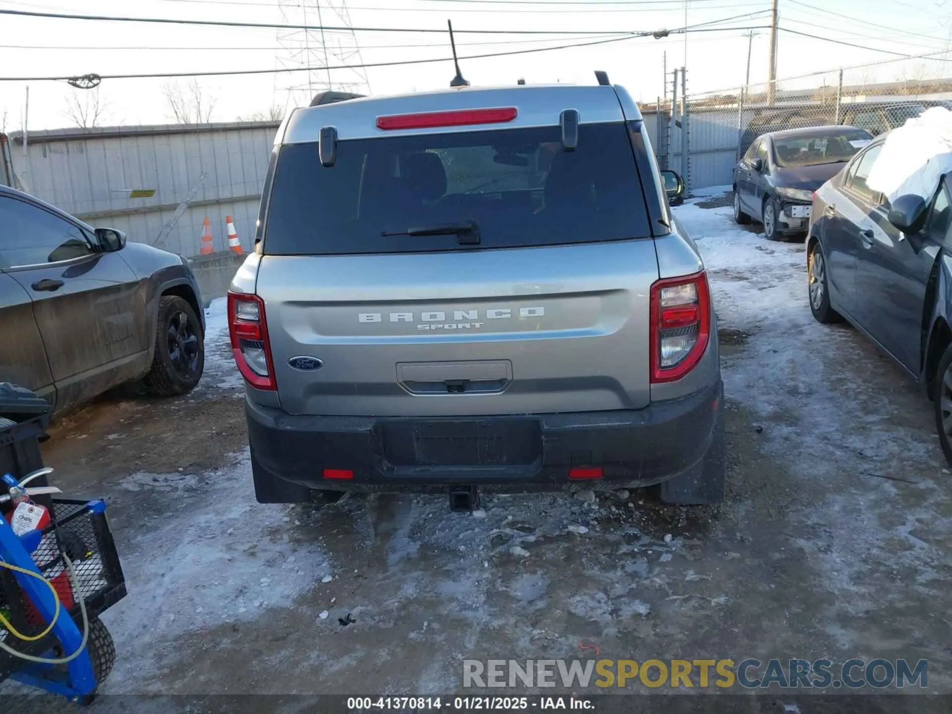 15 Photograph of a damaged car 3FMCR9B67NRE16834 FORD BRONCO SPORT 2022