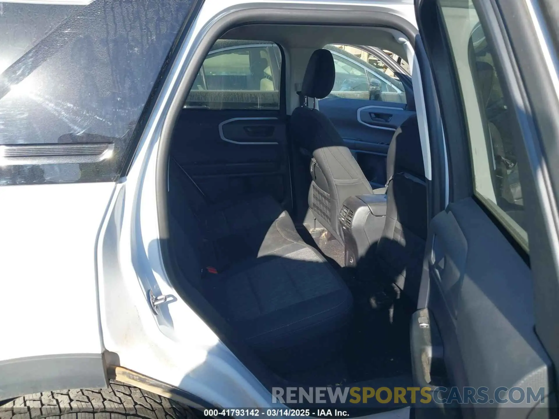 8 Photograph of a damaged car 3FMCR9B67NRE17756 FORD BRONCO SPORT 2022