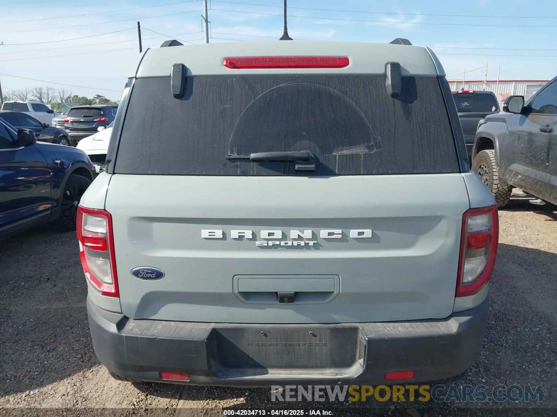 16 Photograph of a damaged car 3FMCR9B68NRD66493 FORD BRONCO SPORT 2022