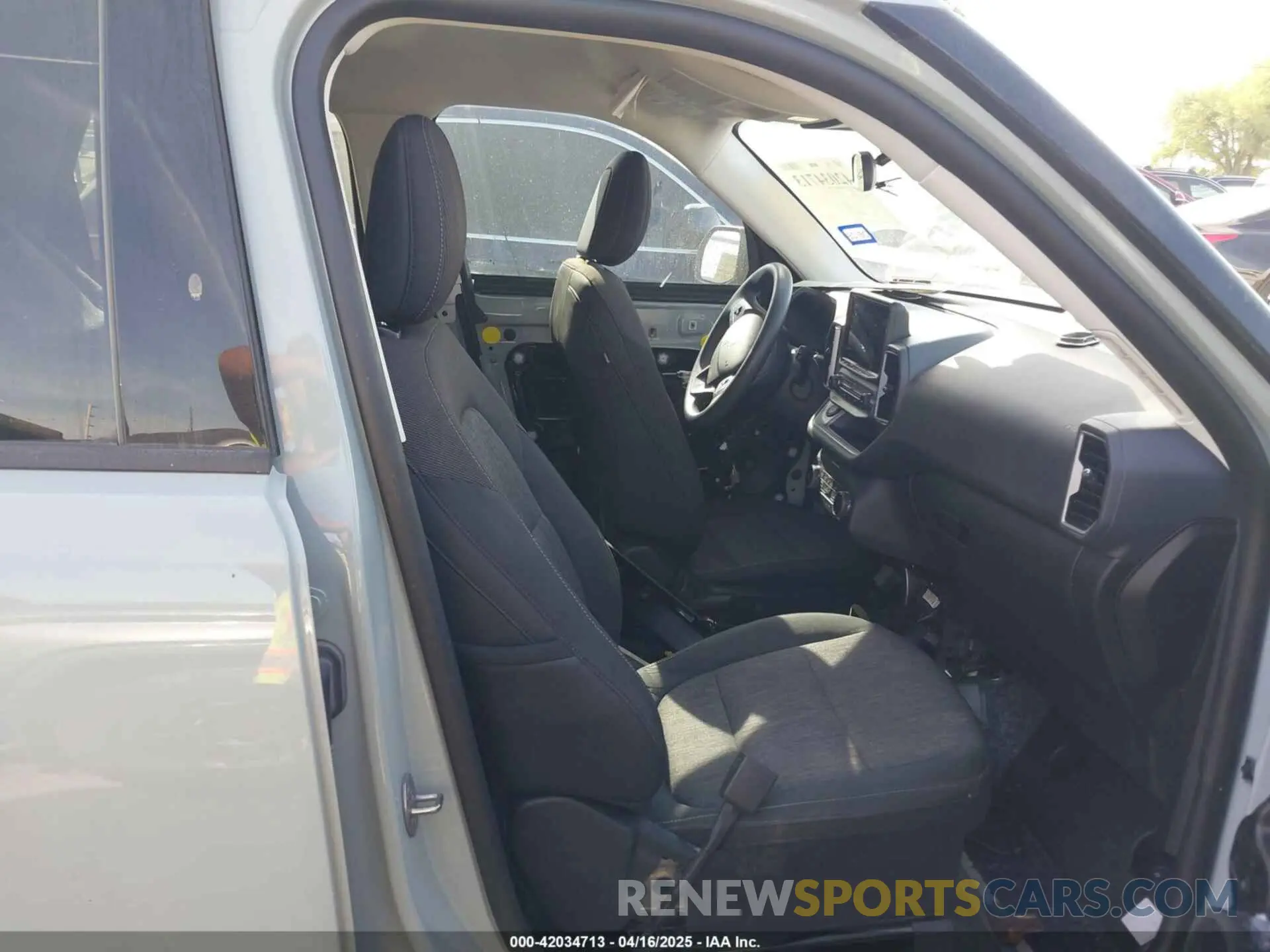5 Photograph of a damaged car 3FMCR9B68NRD66493 FORD BRONCO SPORT 2022