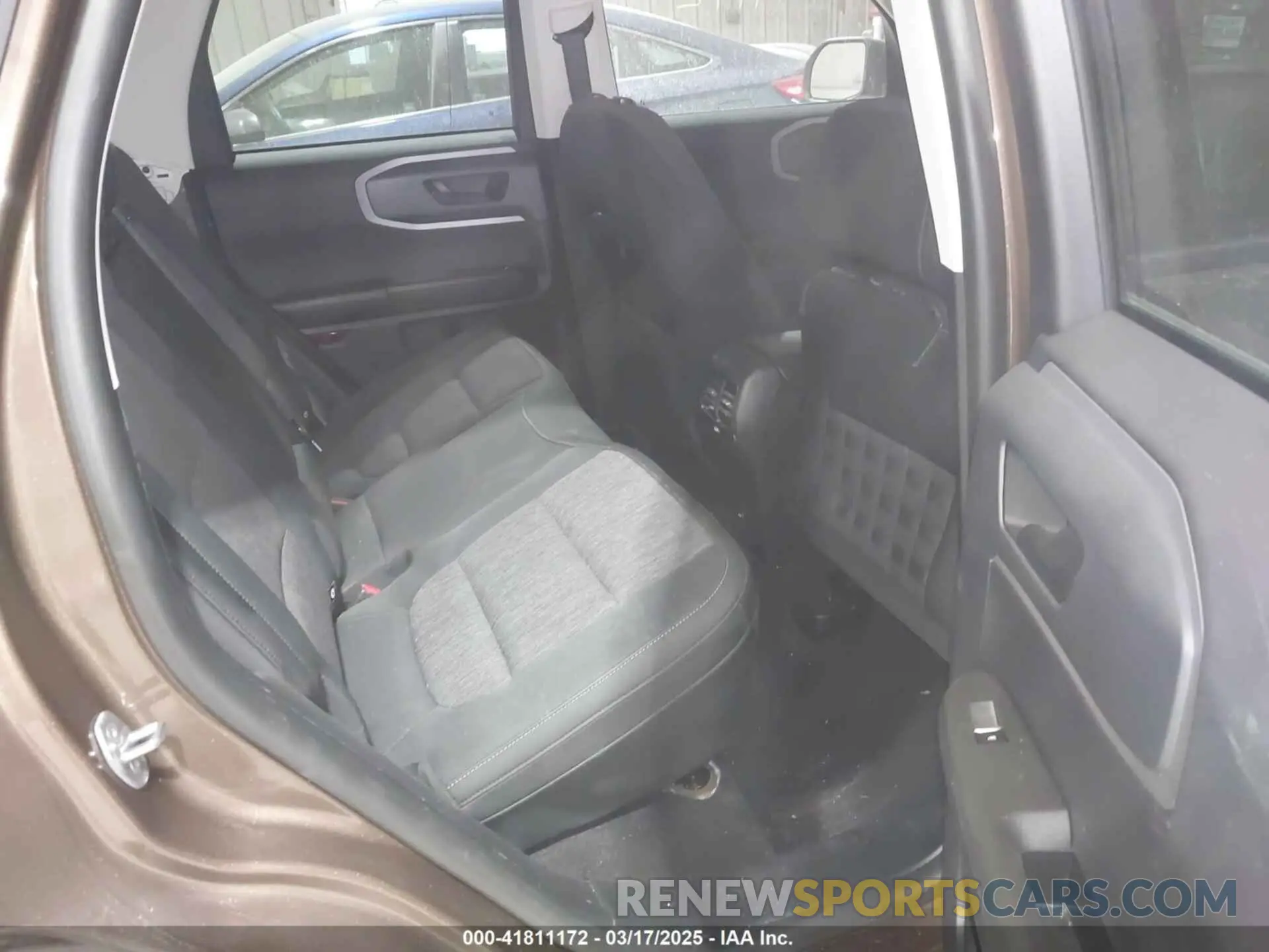 8 Photograph of a damaged car 3FMCR9B68NRE36560 FORD BRONCO SPORT 2022