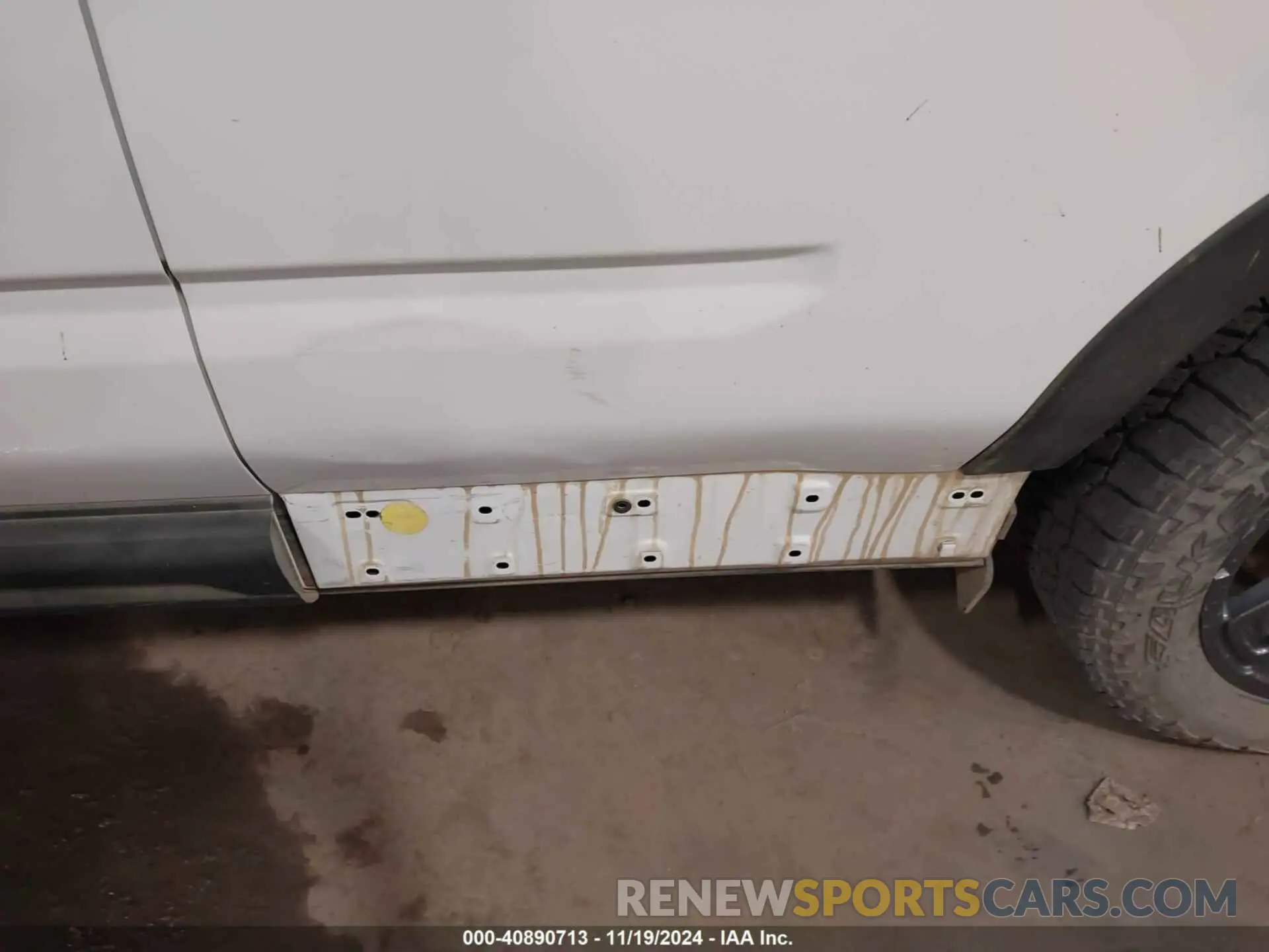 18 Photograph of a damaged car 3FMCR9B69NRD02978 FORD BRONCO SPORT 2022