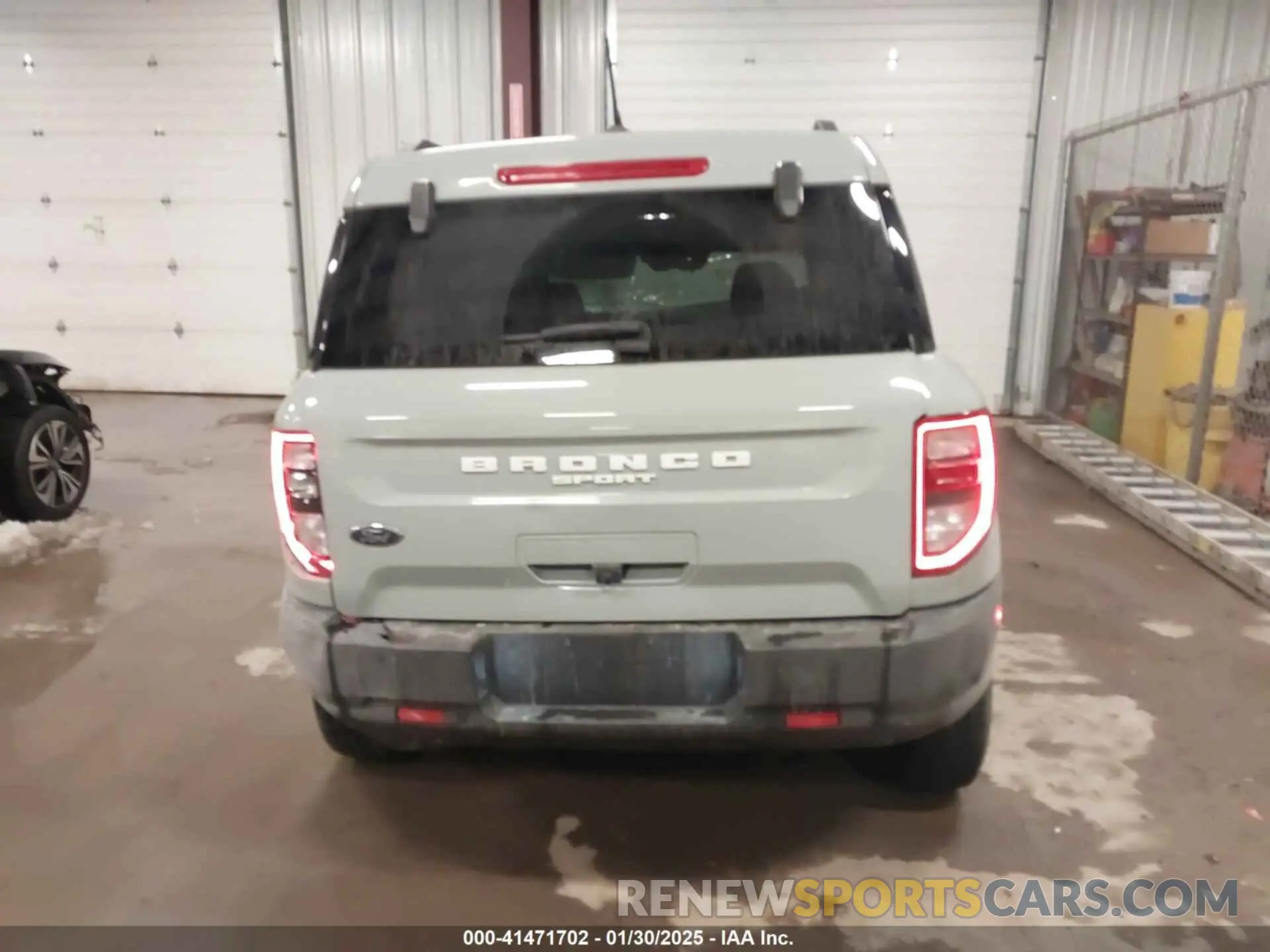 16 Photograph of a damaged car 3FMCR9B69NRD29999 FORD BRONCO SPORT 2022