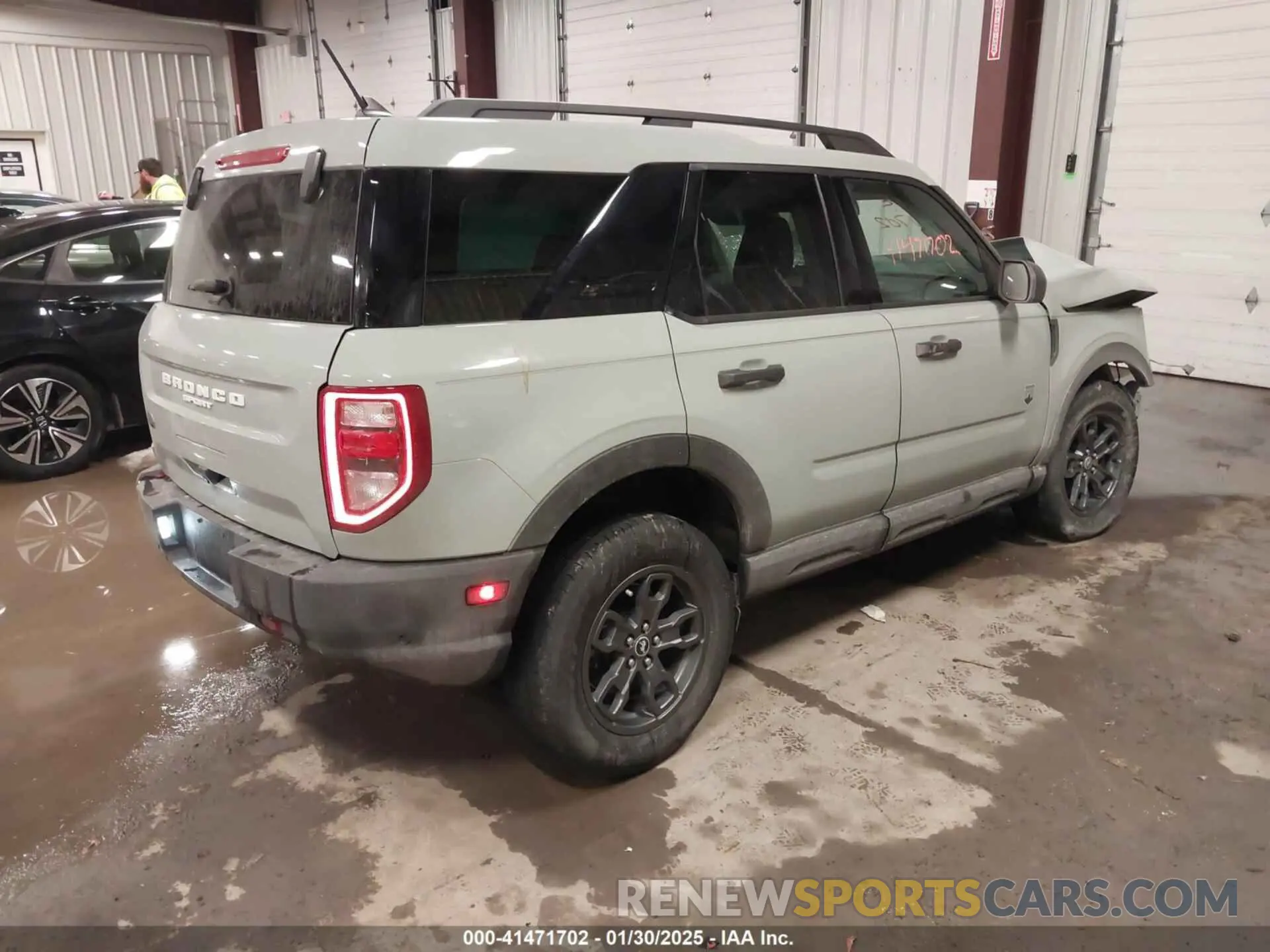 4 Photograph of a damaged car 3FMCR9B69NRD29999 FORD BRONCO SPORT 2022
