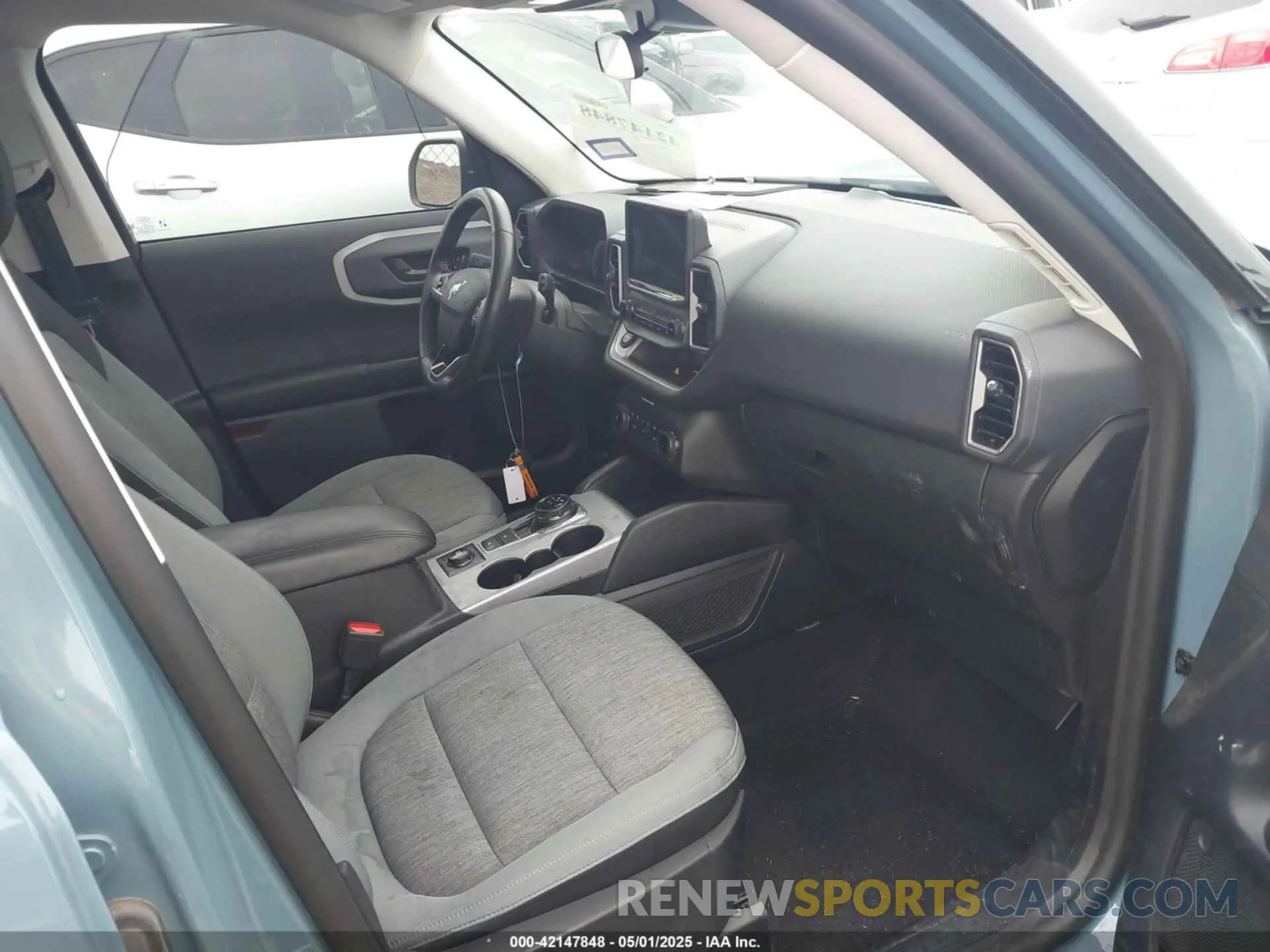 5 Photograph of a damaged car 3FMCR9B69NRE33358 FORD BRONCO SPORT 2022