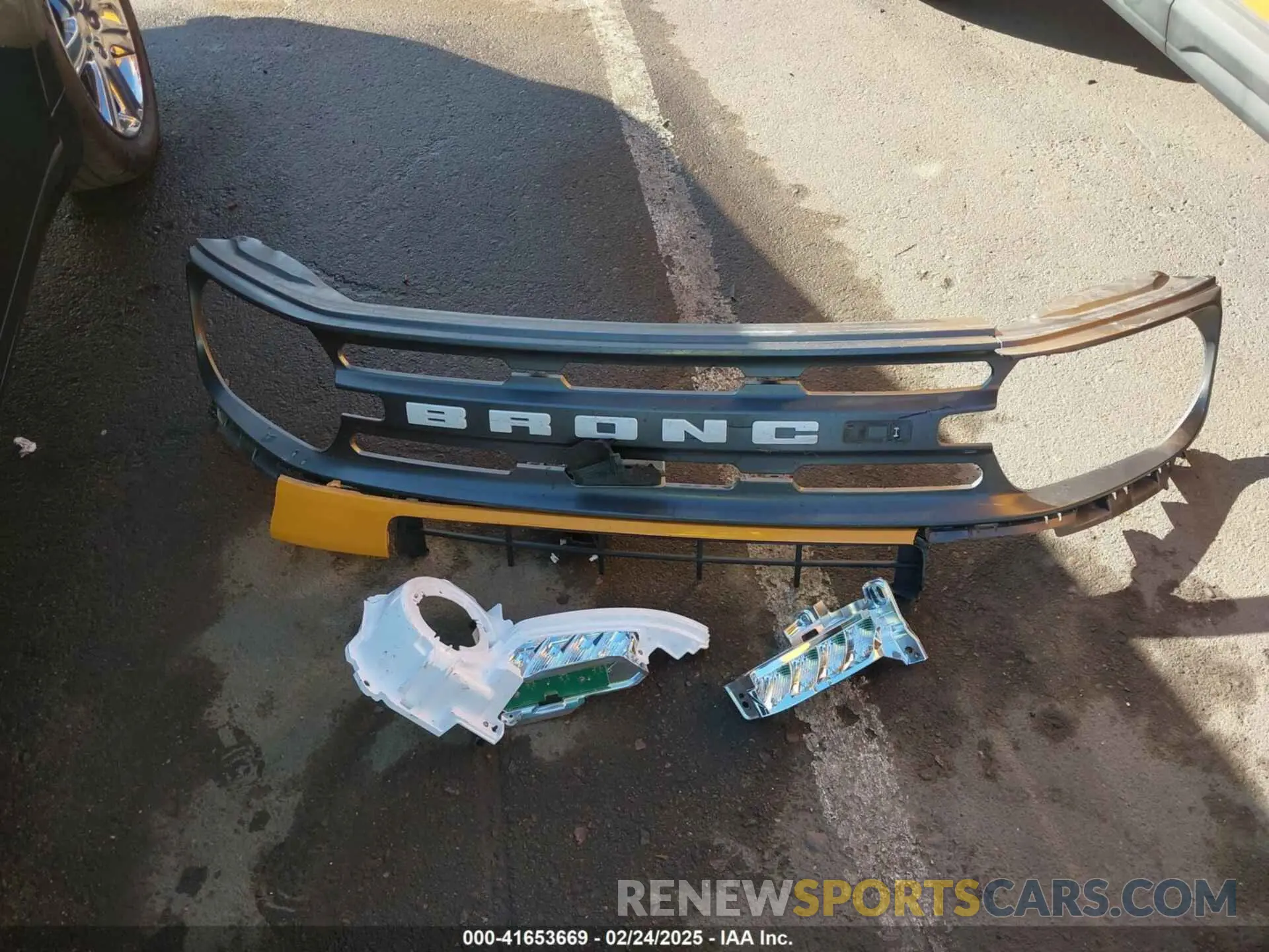 12 Photograph of a damaged car 3FMCR9B6XNRD50828 FORD BRONCO SPORT 2022