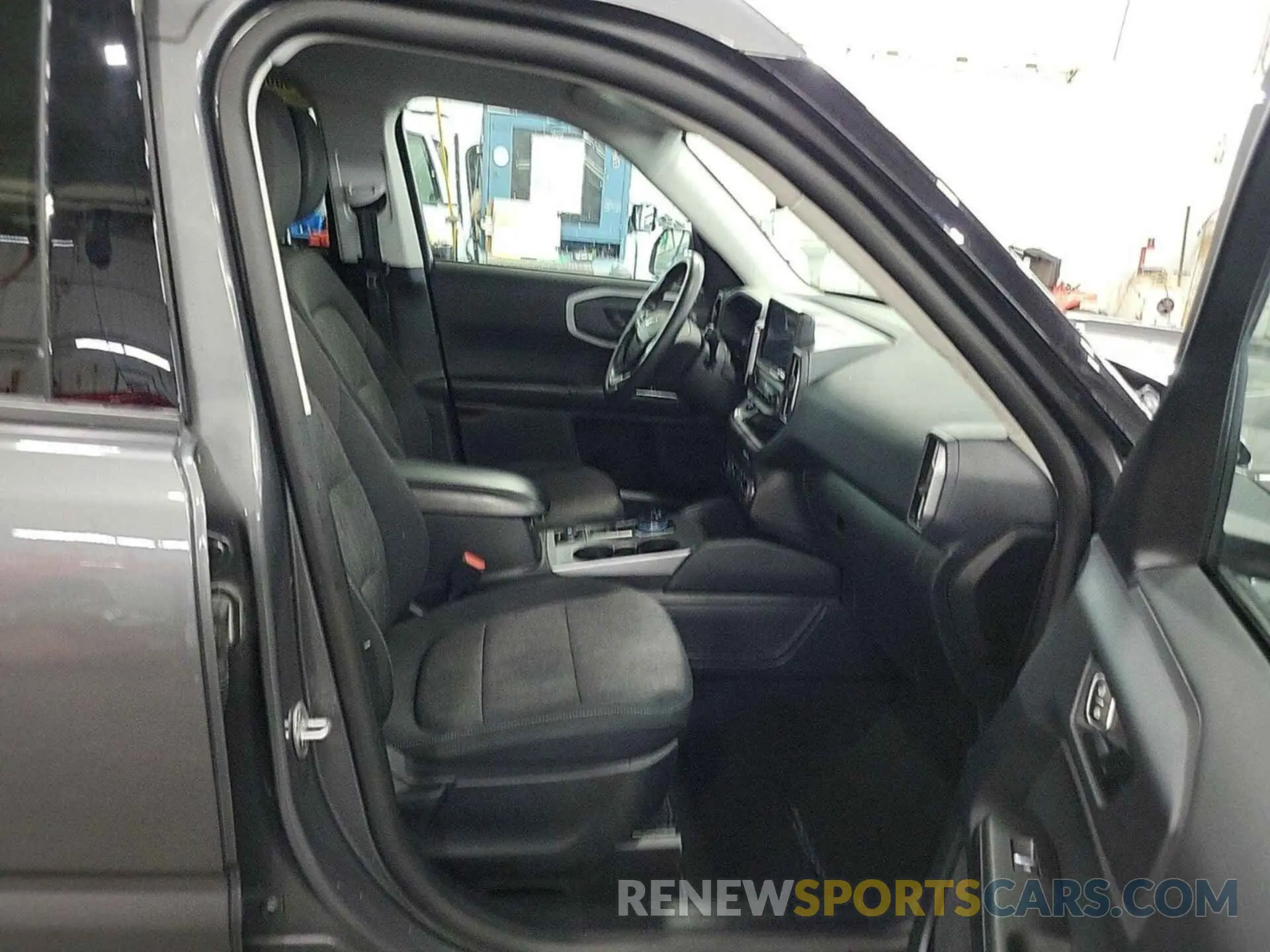37 Photograph of a damaged car 3FMCR9B6XNRD60551 FORD BRONCO SPORT 2022