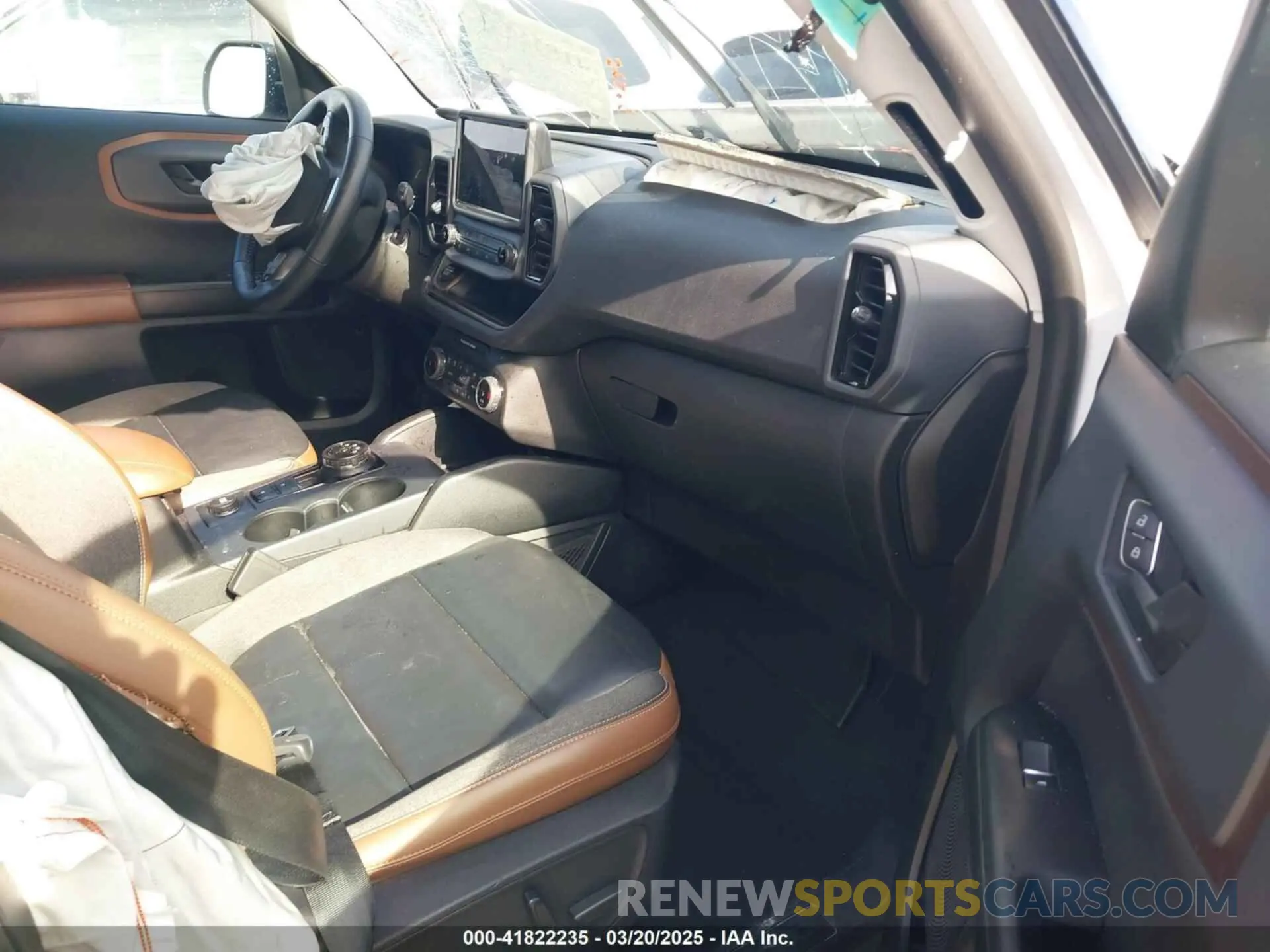 5 Photograph of a damaged car 3FMCR9C63NRD92661 FORD BRONCO SPORT 2022