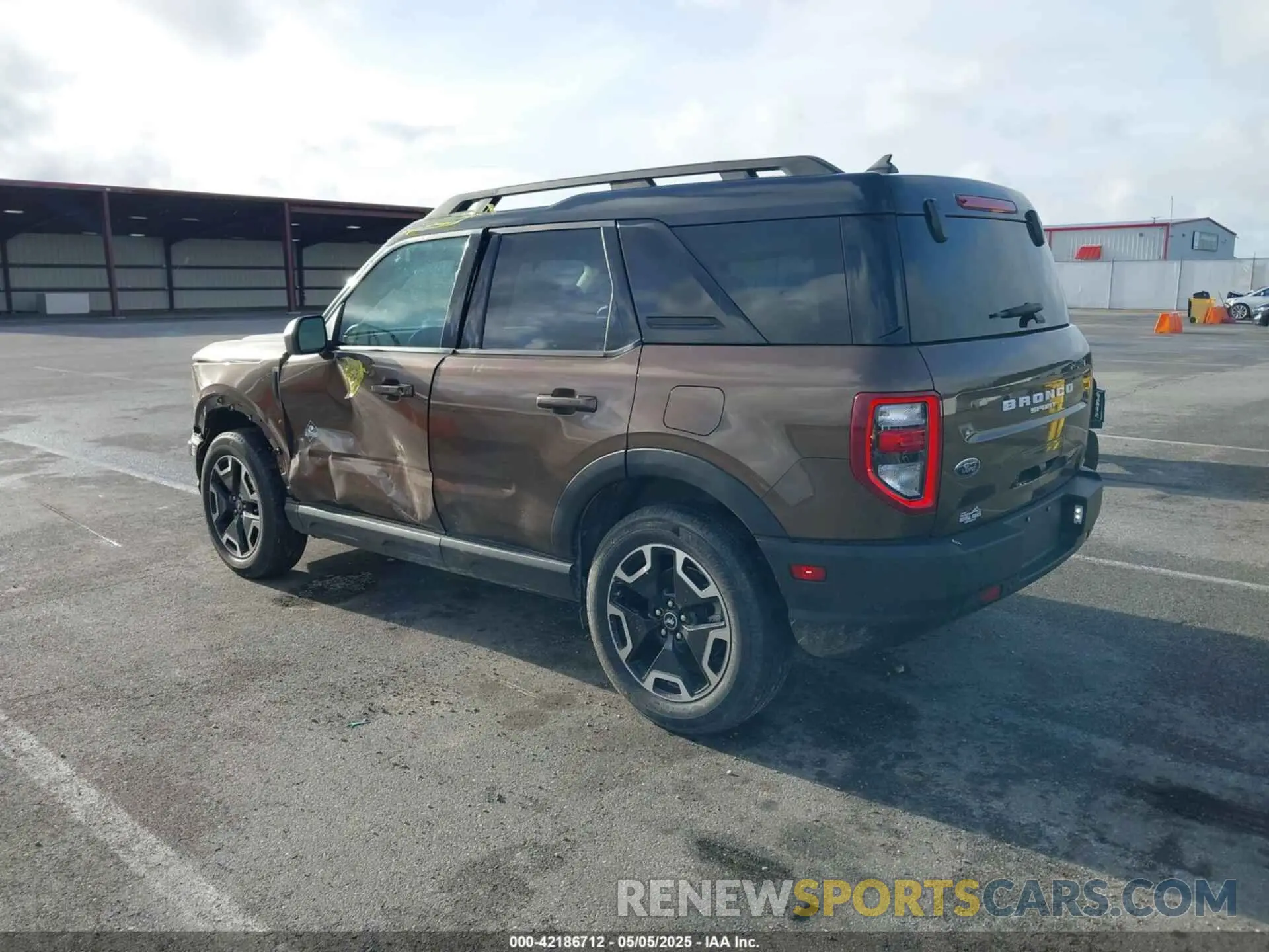 3 Photograph of a damaged car 3FMCR9C64NRE24601 FORD BRONCO SPORT 2022