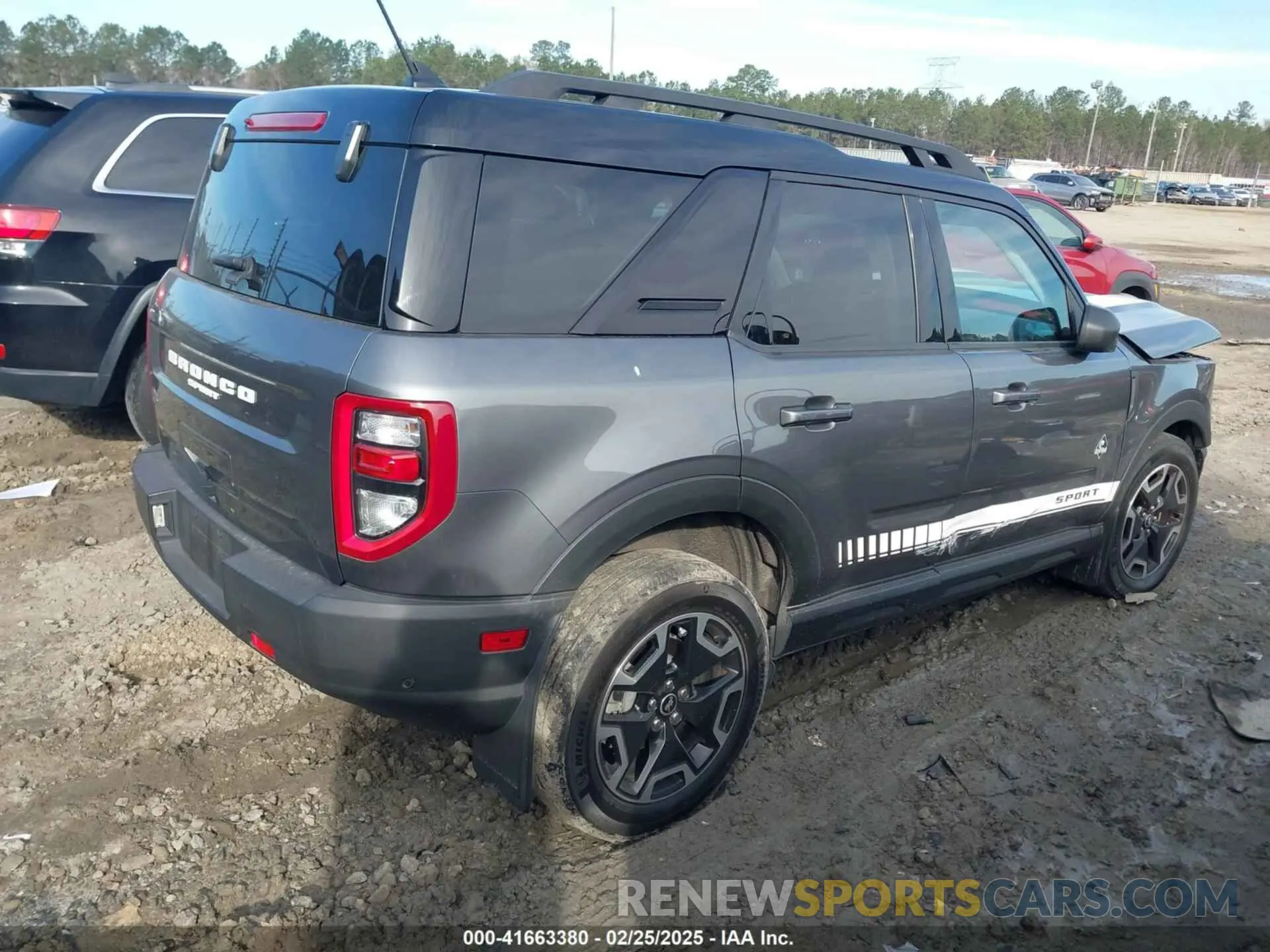 4 Photograph of a damaged car 3FMCR9C65NRD48841 FORD BRONCO SPORT 2022